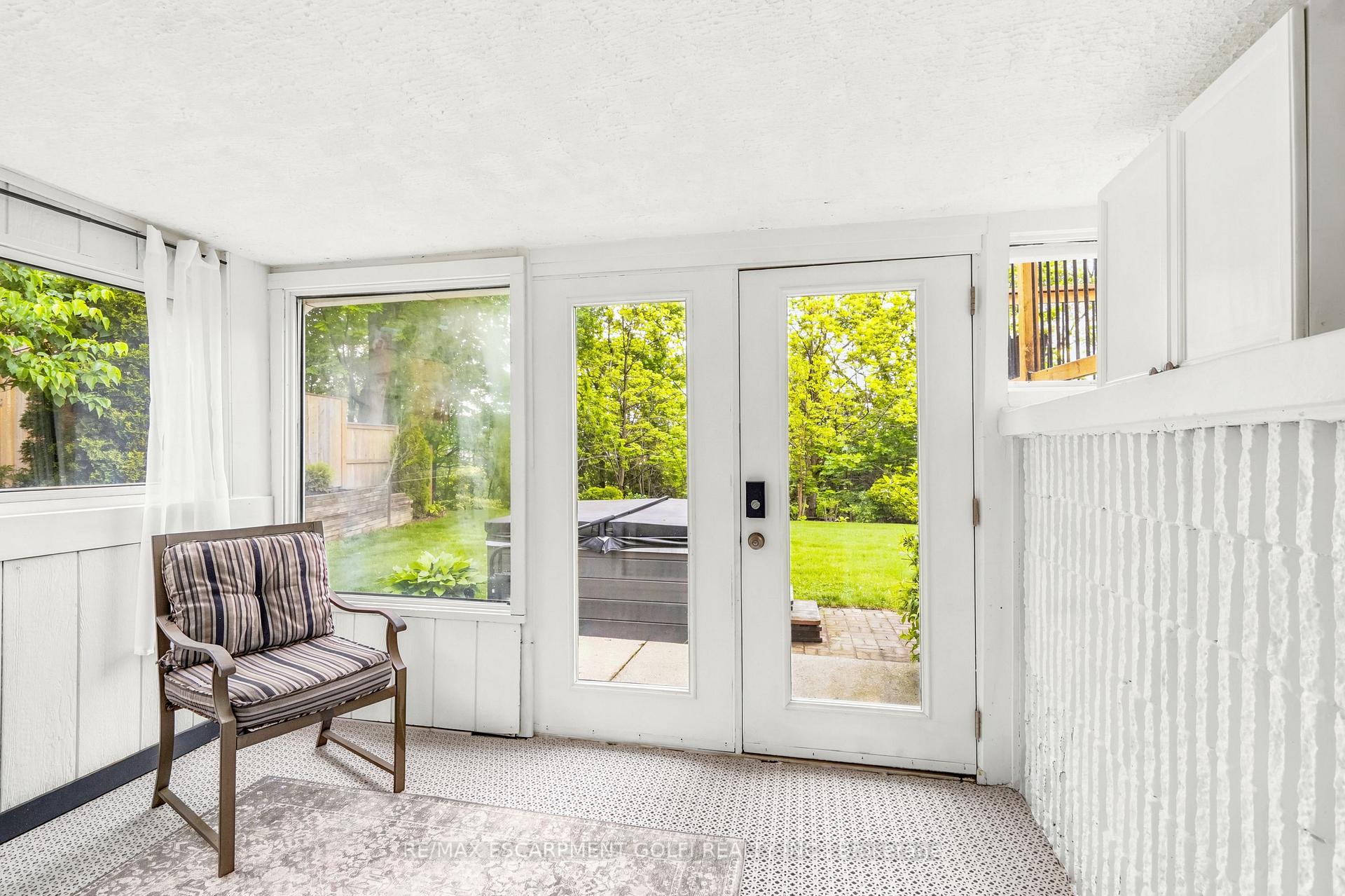 Photo 35 of 14 Leslie Drive, Hamilton, Stoney Creek — HOMEH