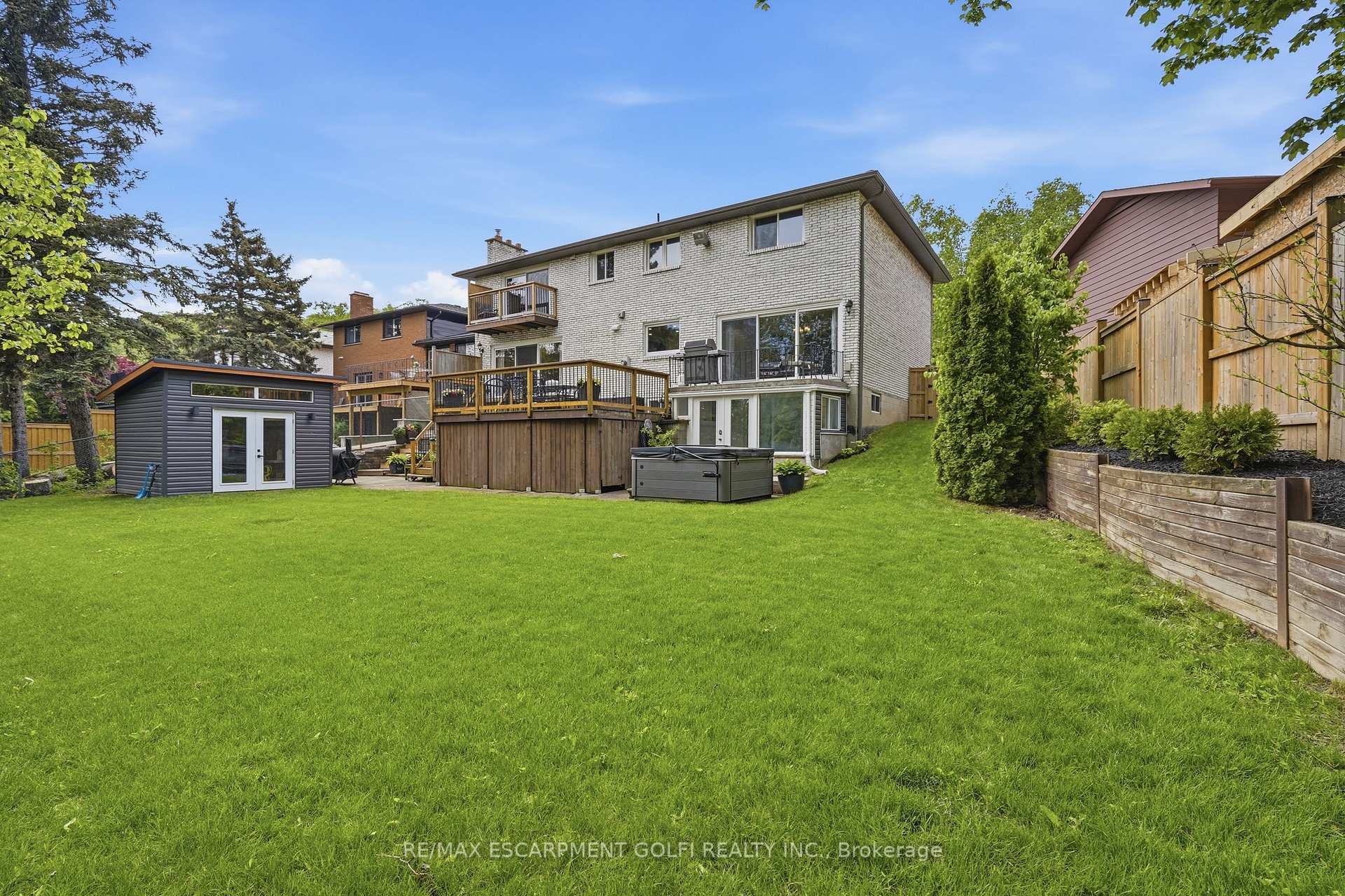 Photo 43 of 14 Leslie Drive, Hamilton, Stoney Creek — HOMEH