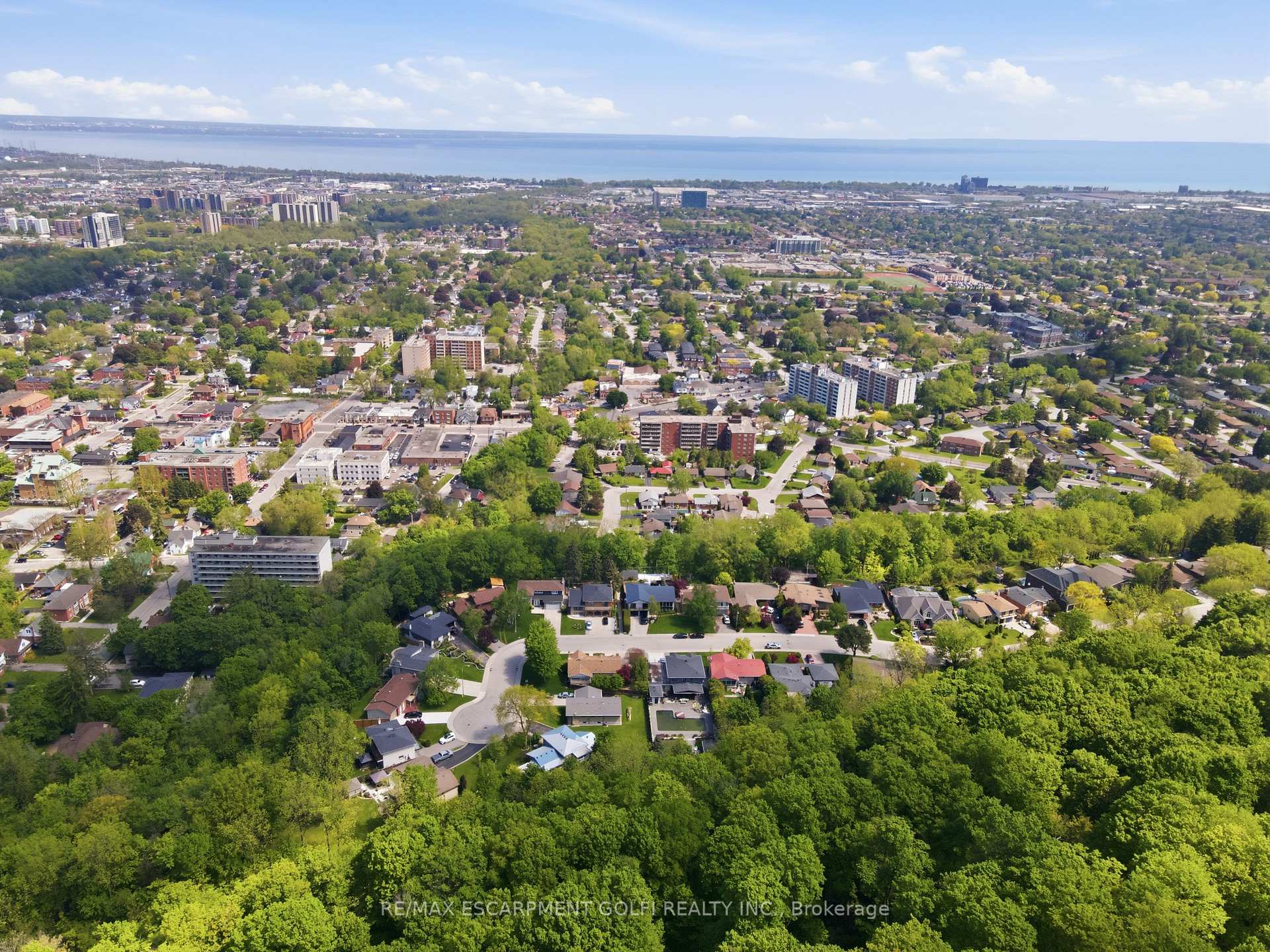 Photo 48 of 14 Leslie Drive, Hamilton, Stoney Creek — HOMEH