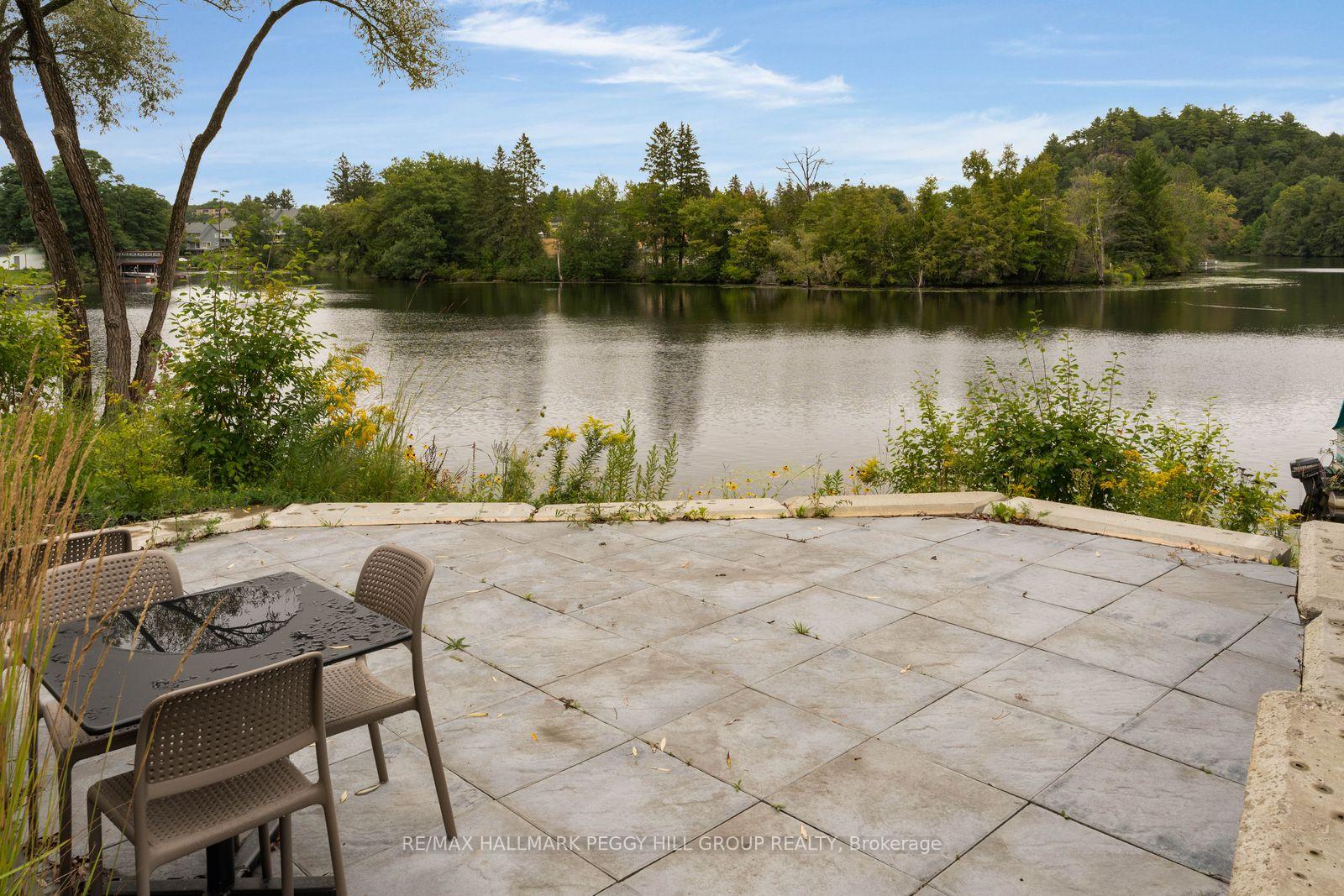 Photo 14 of Unit 305, 32 Brunel Road, Huntsville — HOMEH