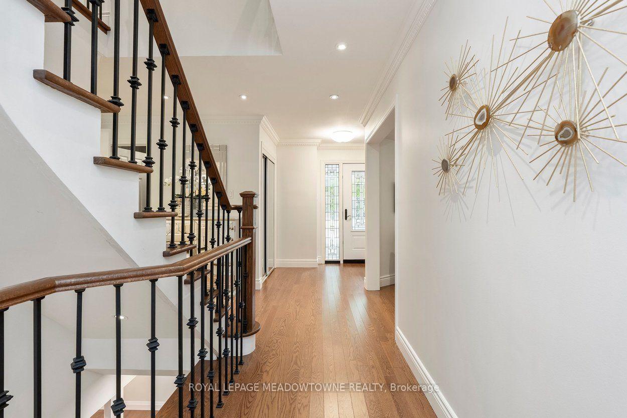 Photo 4 of 4260 Sagebrush Trail, Mississauga, Creditview — HOMEH