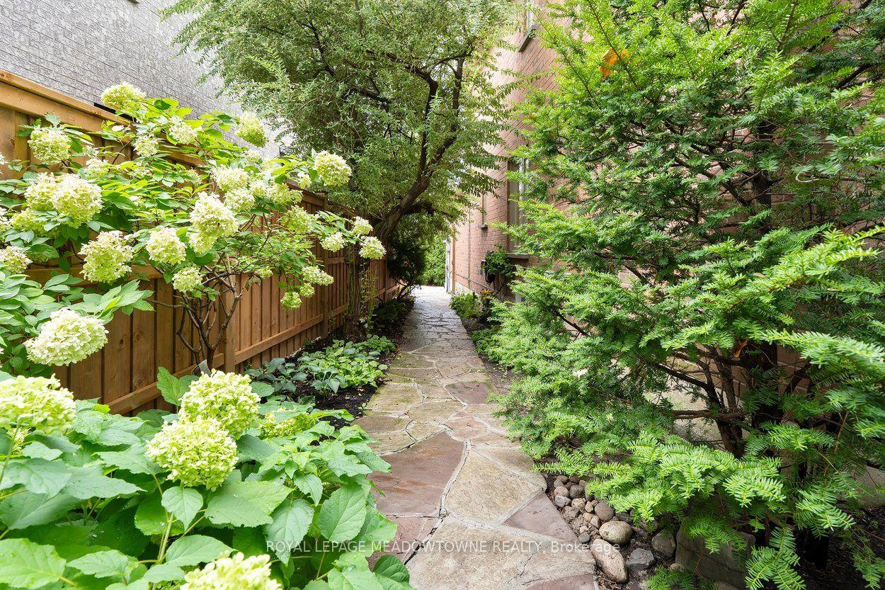 Photo 43 of 4260 Sagebrush Trail, Mississauga, Creditview — HOMEH