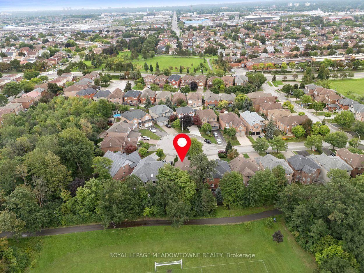 Photo 44 of 4260 Sagebrush Trail, Mississauga, Creditview — HOMEH