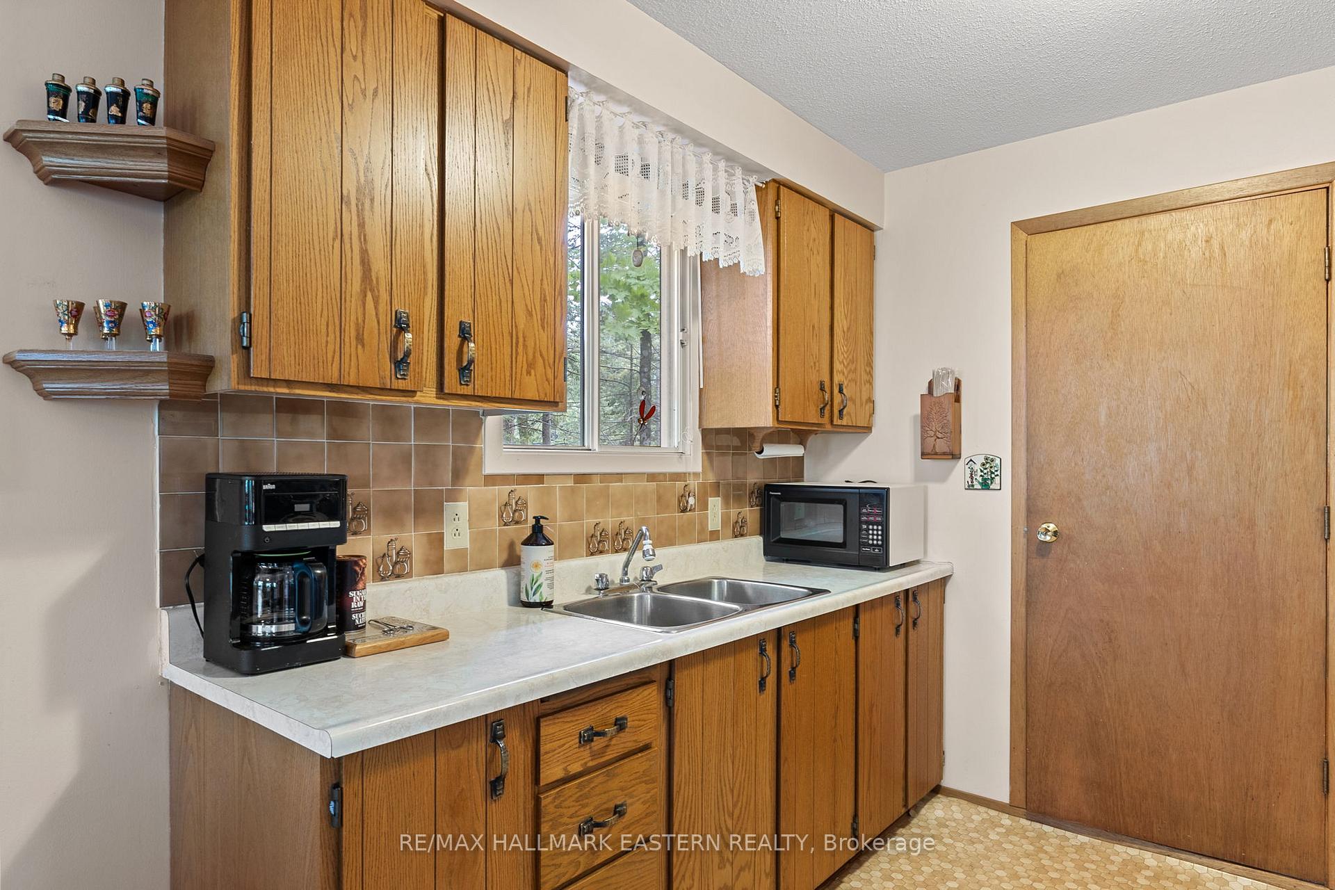 Photo 9 of 68 Irwin Drive, Trent Lakes — HOMEH