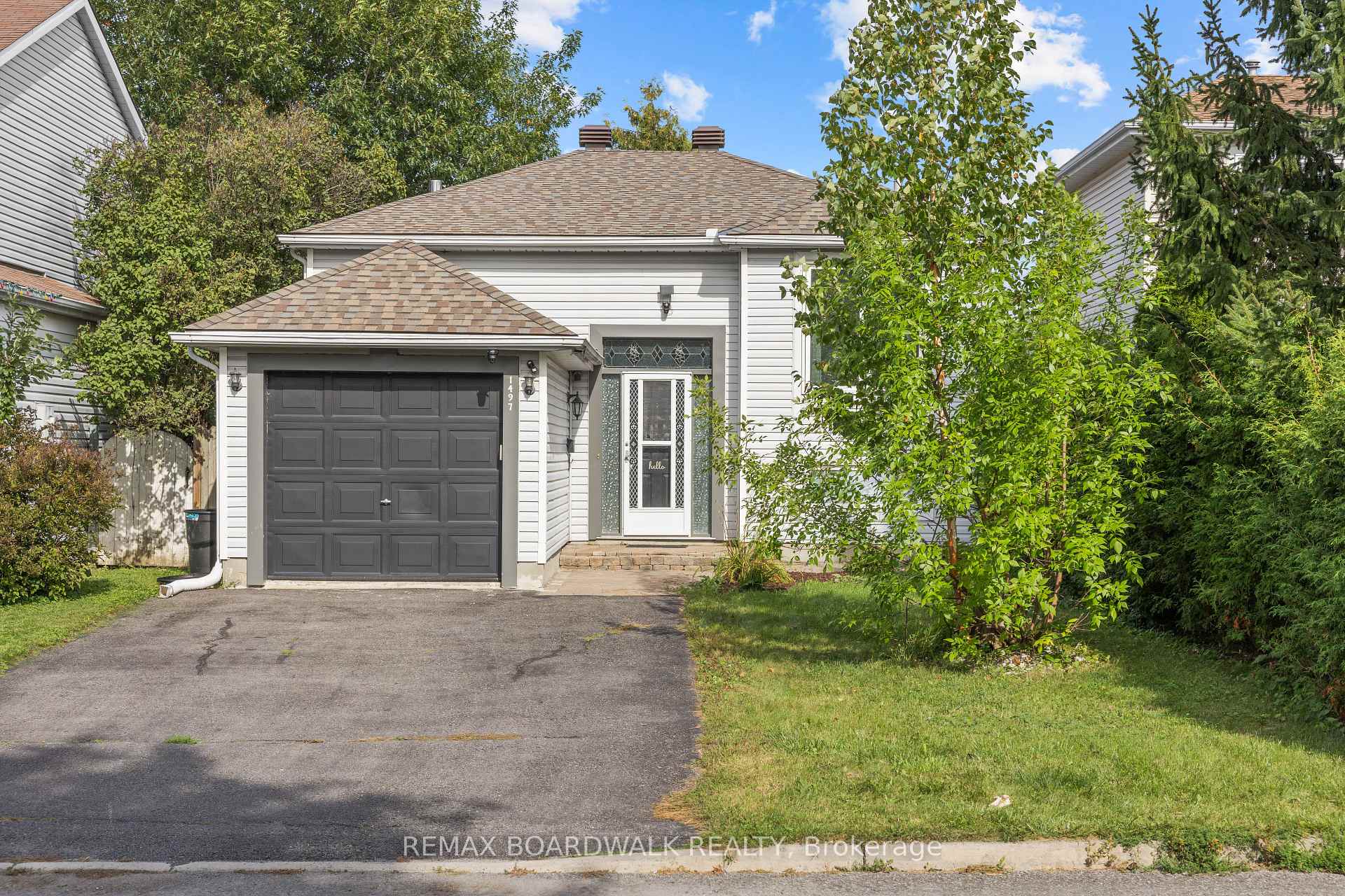 Photo 2 of 1497 Roberval Avenue, Ottawa, Fallingbrook/Ridgemount — HOMEH
