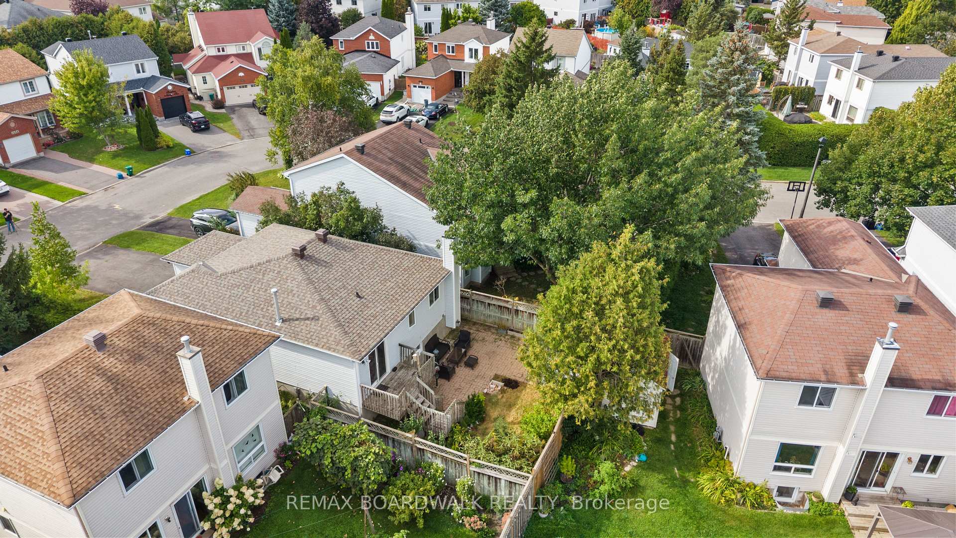 Photo 36 of 1497 Roberval Avenue, Ottawa, Fallingbrook/Ridgemount — HOMEH