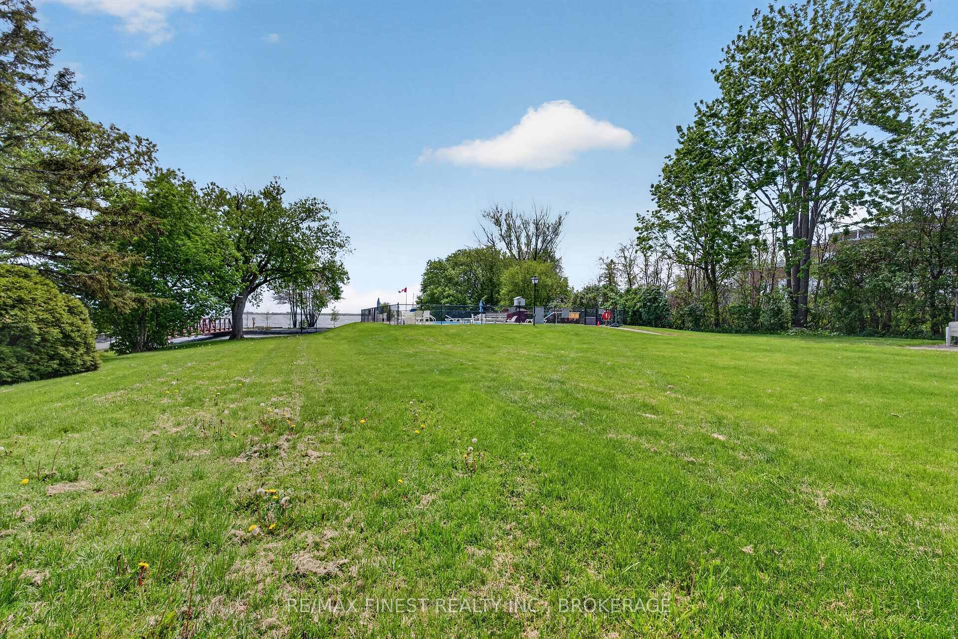 Photo 5 of Unit 206, 2 Mowat Avenue, Kingston, Central City West — HOMEH