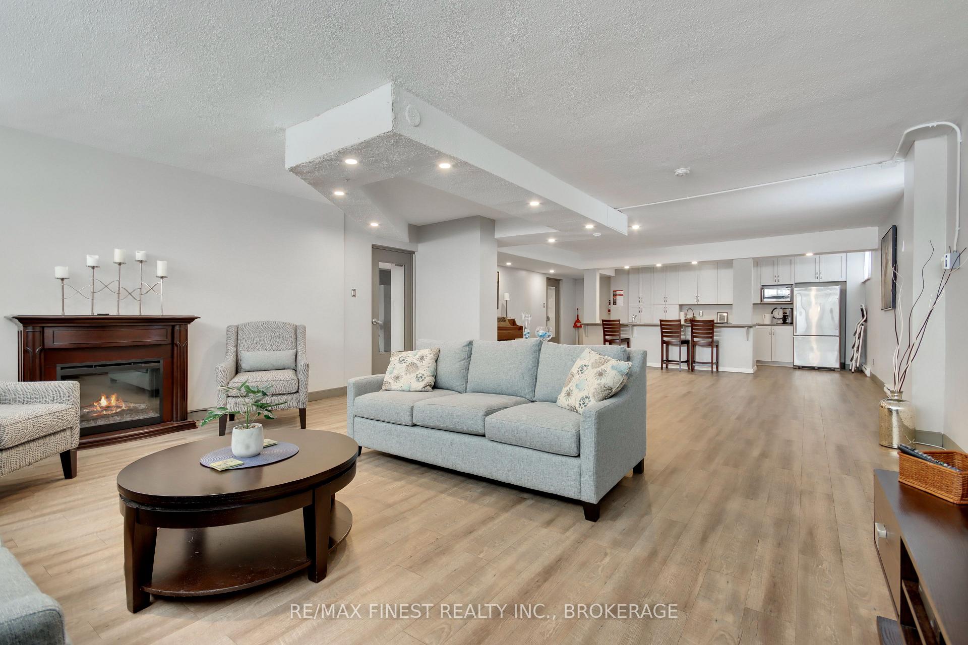 Photo 14 of Unit 206, 2 Mowat Avenue, Kingston, Central City West — HOMEH