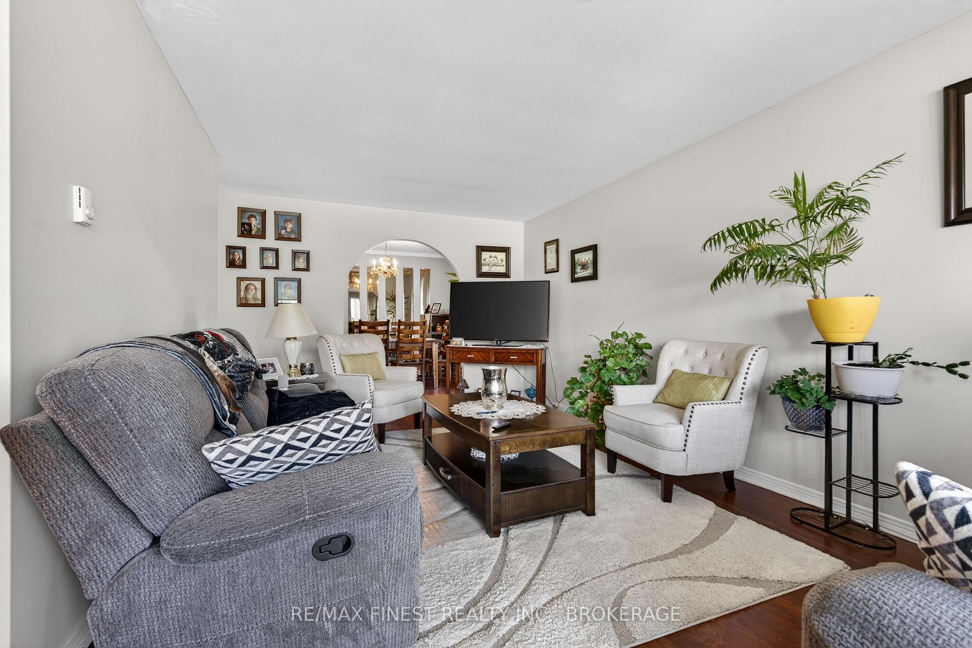 Photo 19 of Unit 206, 2 Mowat Avenue, Kingston, Central City West — HOMEH