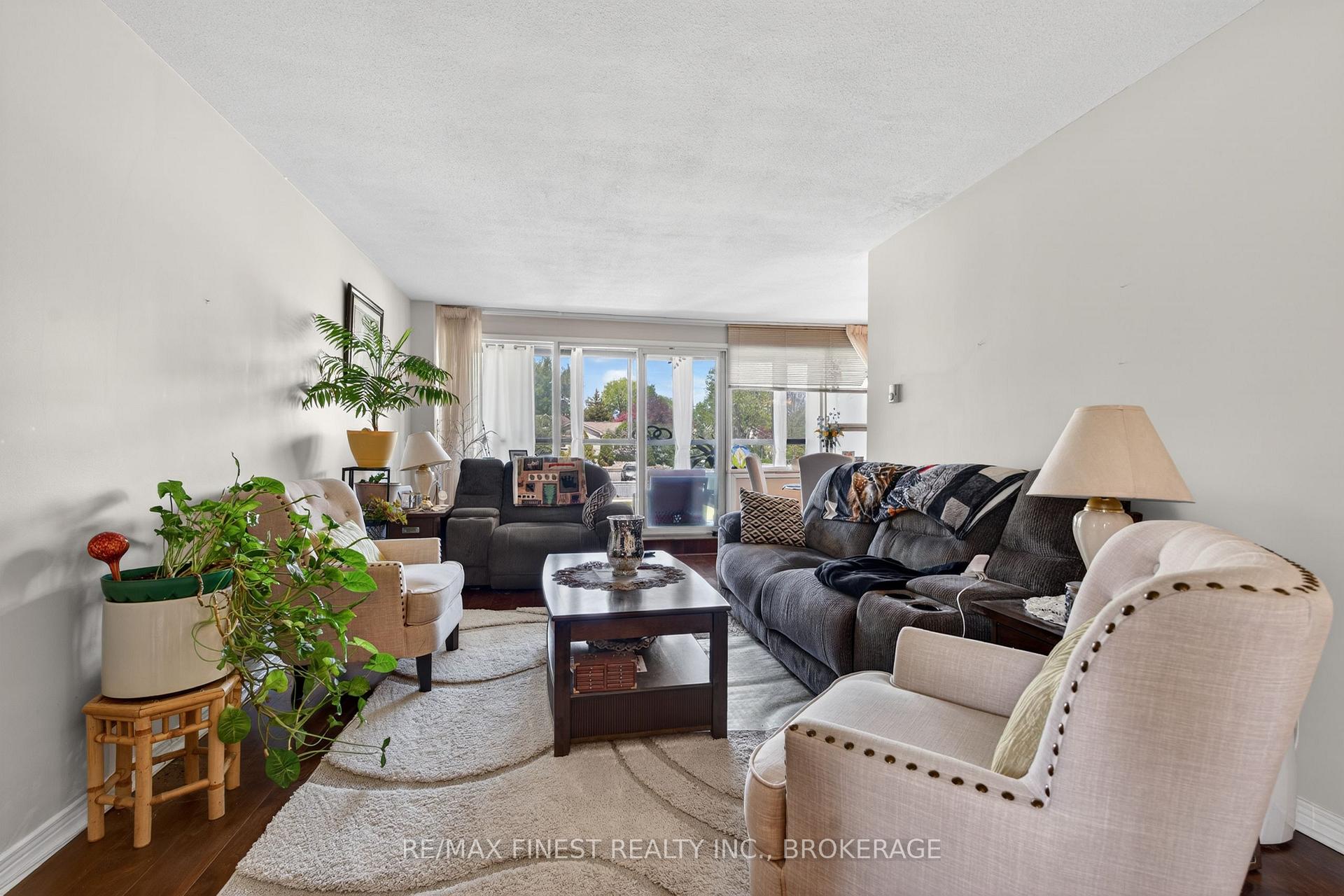 Photo 21 of Unit 206, 2 Mowat Avenue, Kingston, Central City West — HOMEH