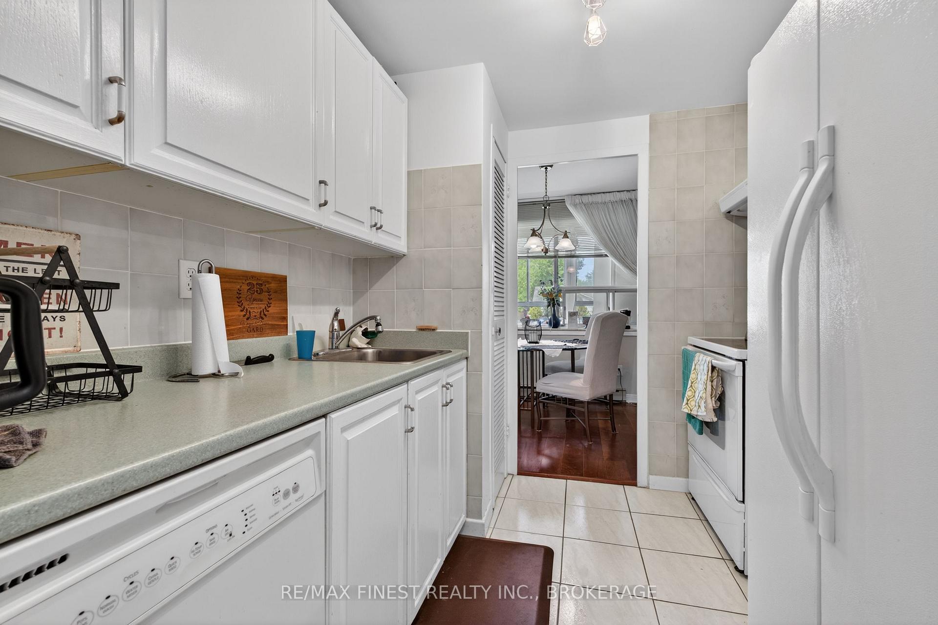 Photo 24 of Unit 206, 2 Mowat Avenue, Kingston, Central City West — HOMEH
