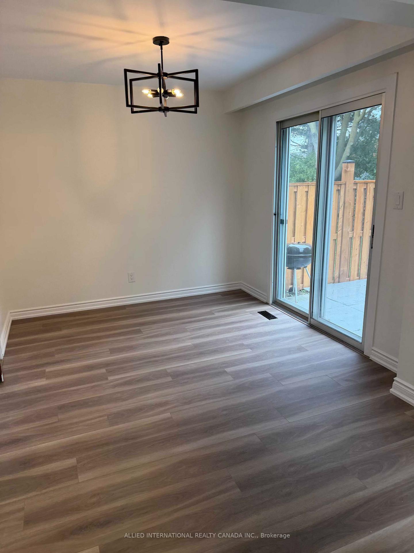 Photo 13 of 6 Aberfeldy Crescent, Markham, German Mills — HOMEH