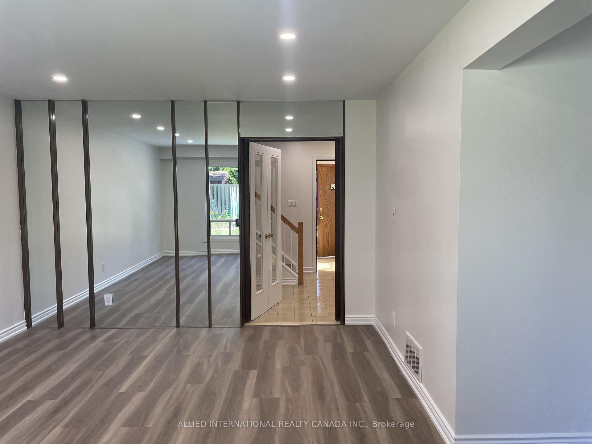 Photo 15 of 6 Aberfeldy Crescent, Markham, German Mills — HOMEH
