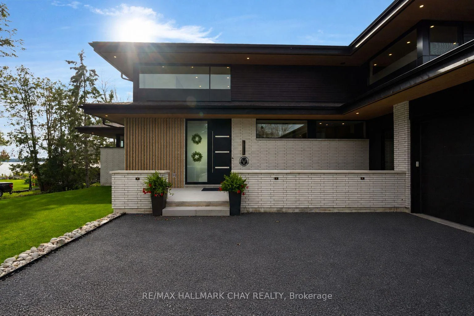 Photo 10 of 6376 Rama Road W, Ramara, Rural Ramara — HOMEH