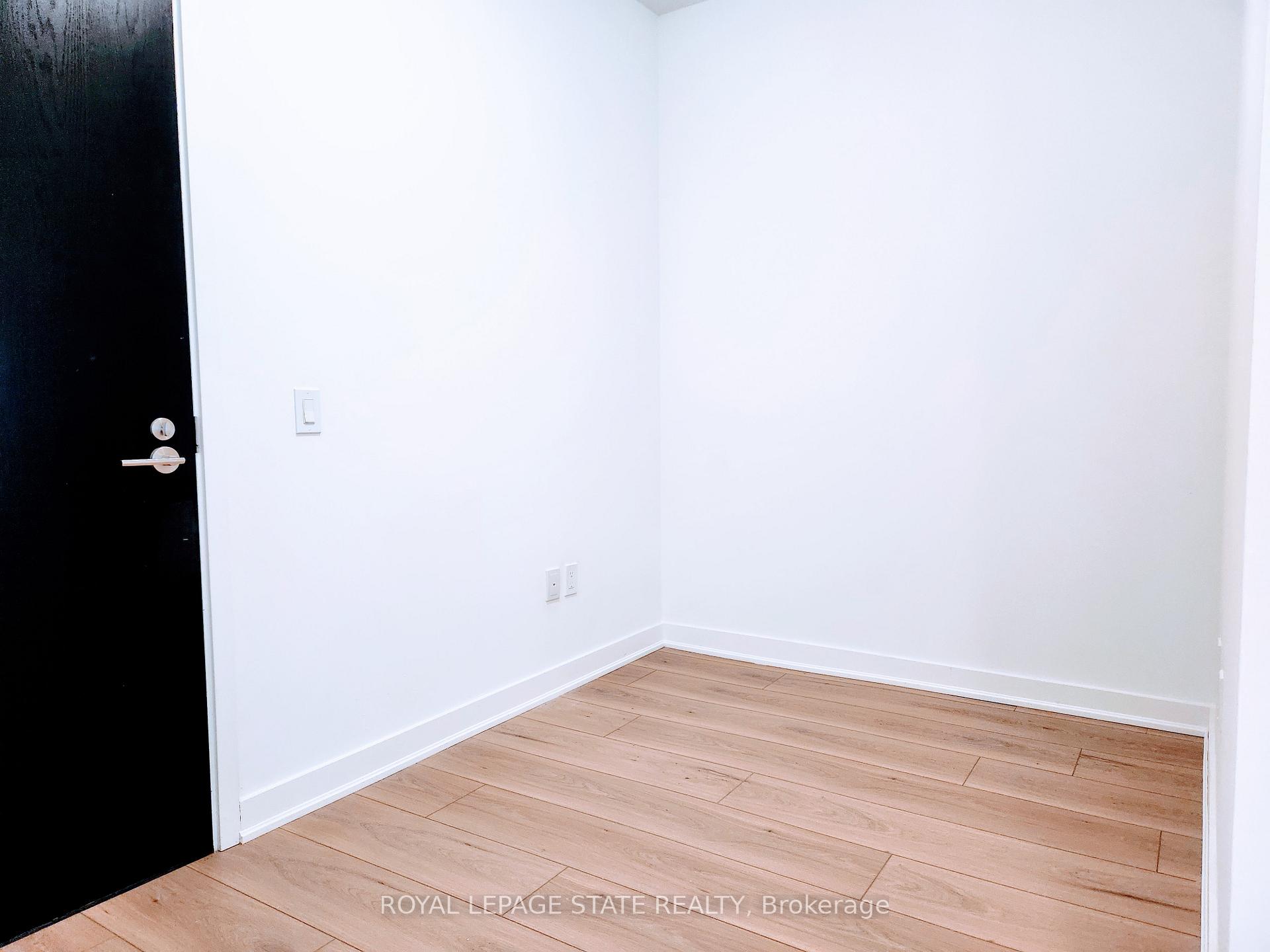 Photo 3 of Unit 1605, 2007 James Street, Burlington, Brant — HOMEH