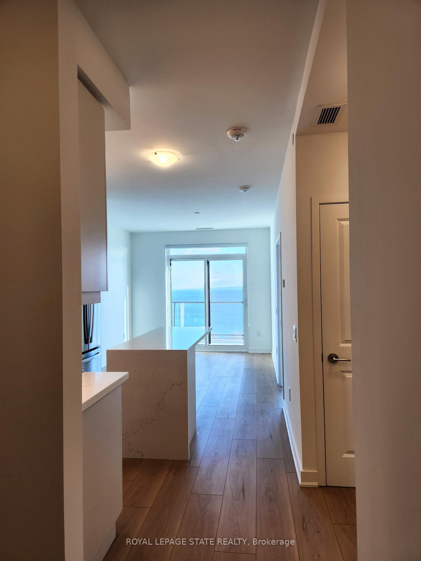 Photo 6 of Unit 1605, 2007 James Street, Burlington, Brant — HOMEH