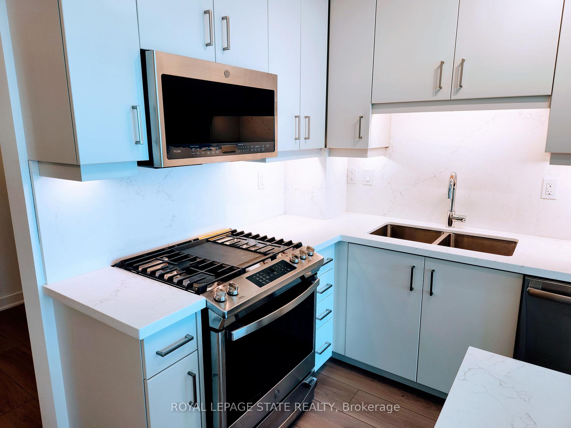Photo 10 of Unit 1605, 2007 James Street, Burlington, Brant — HOMEH