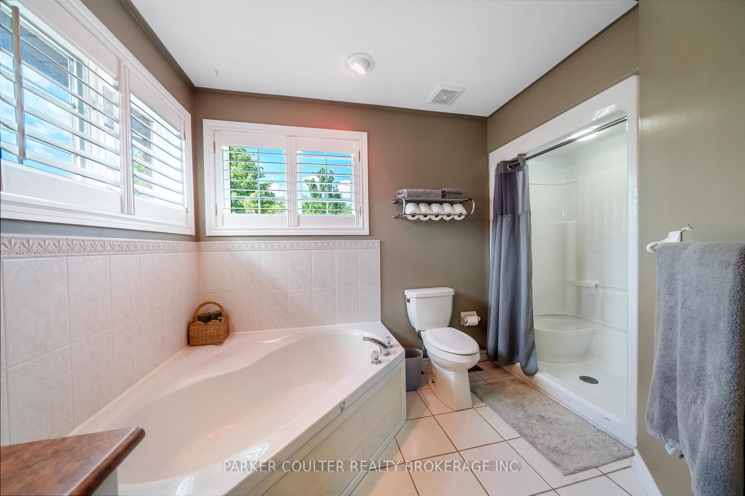 Photo 24 of 65 Miller Drive, Barrie, Edgehill Drive — HOMEH