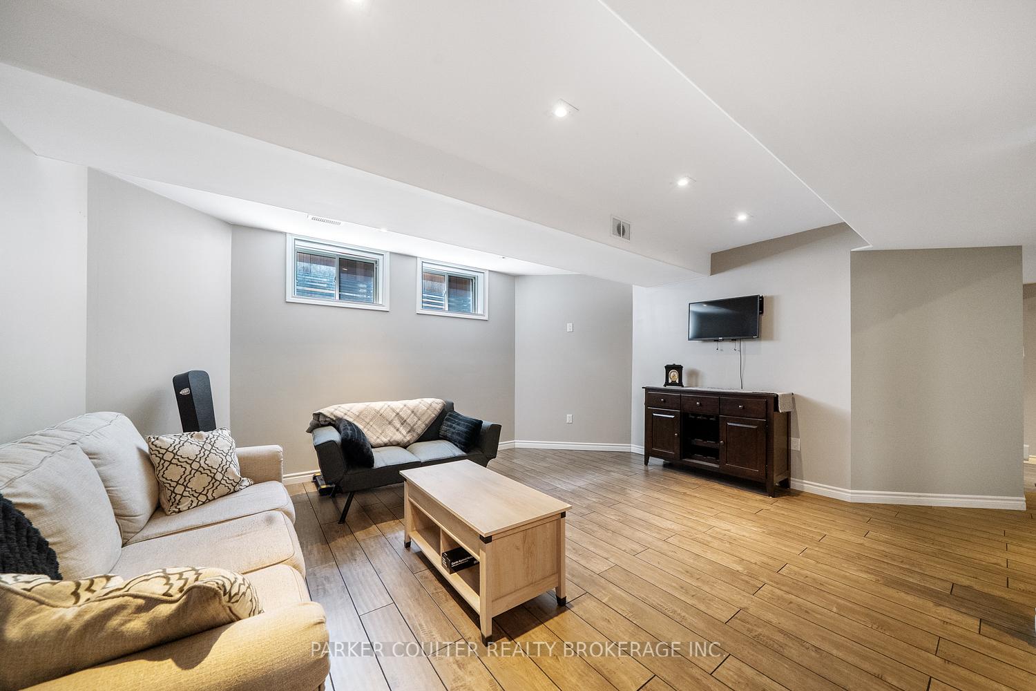 Photo 31 of 65 Miller Drive, Barrie, Edgehill Drive — HOMEH