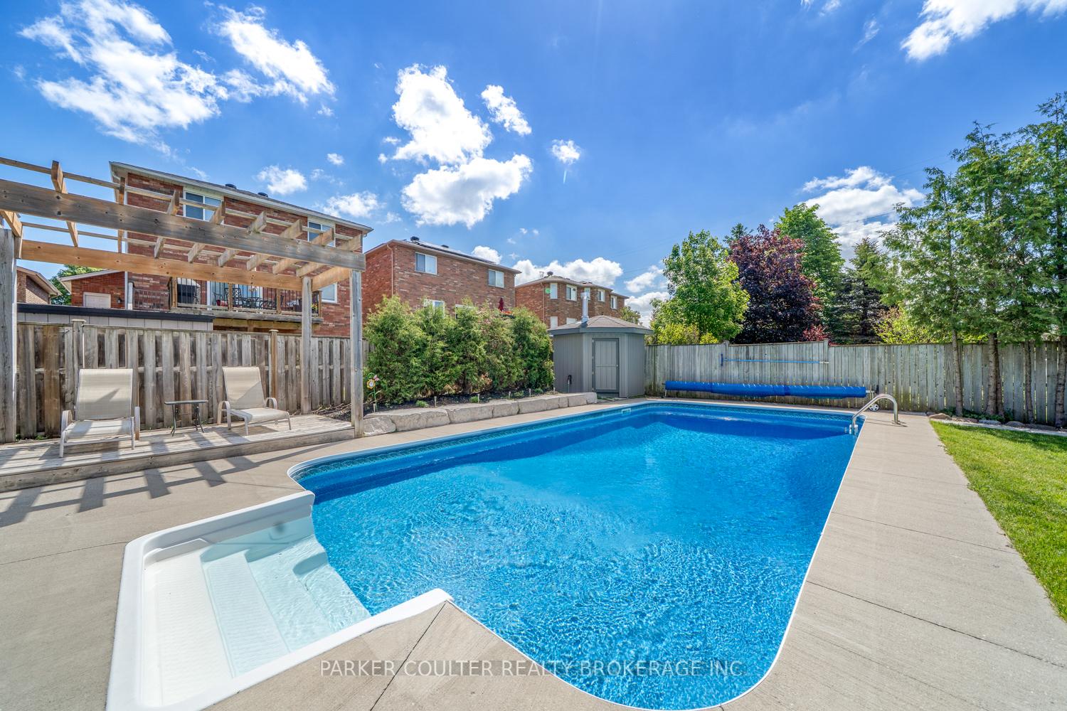 Photo 43 of 65 Miller Drive, Barrie, Edgehill Drive — HOMEH