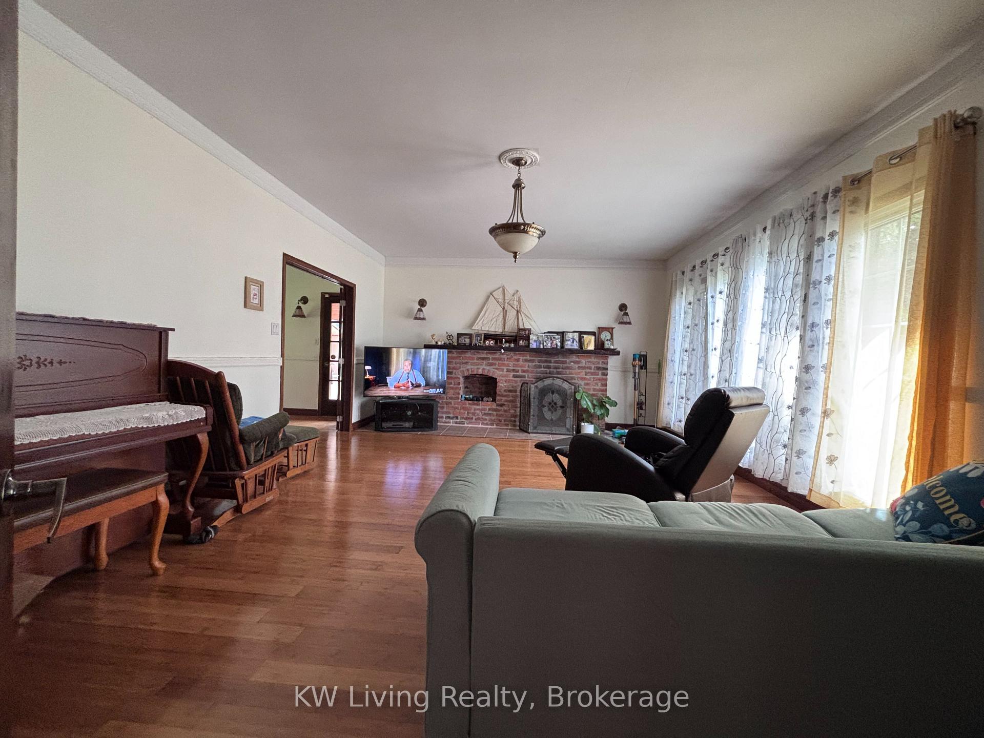 Photo 6 of 5511 Fawn Bay Road, Ramara, Rural Ramara — HOMEH