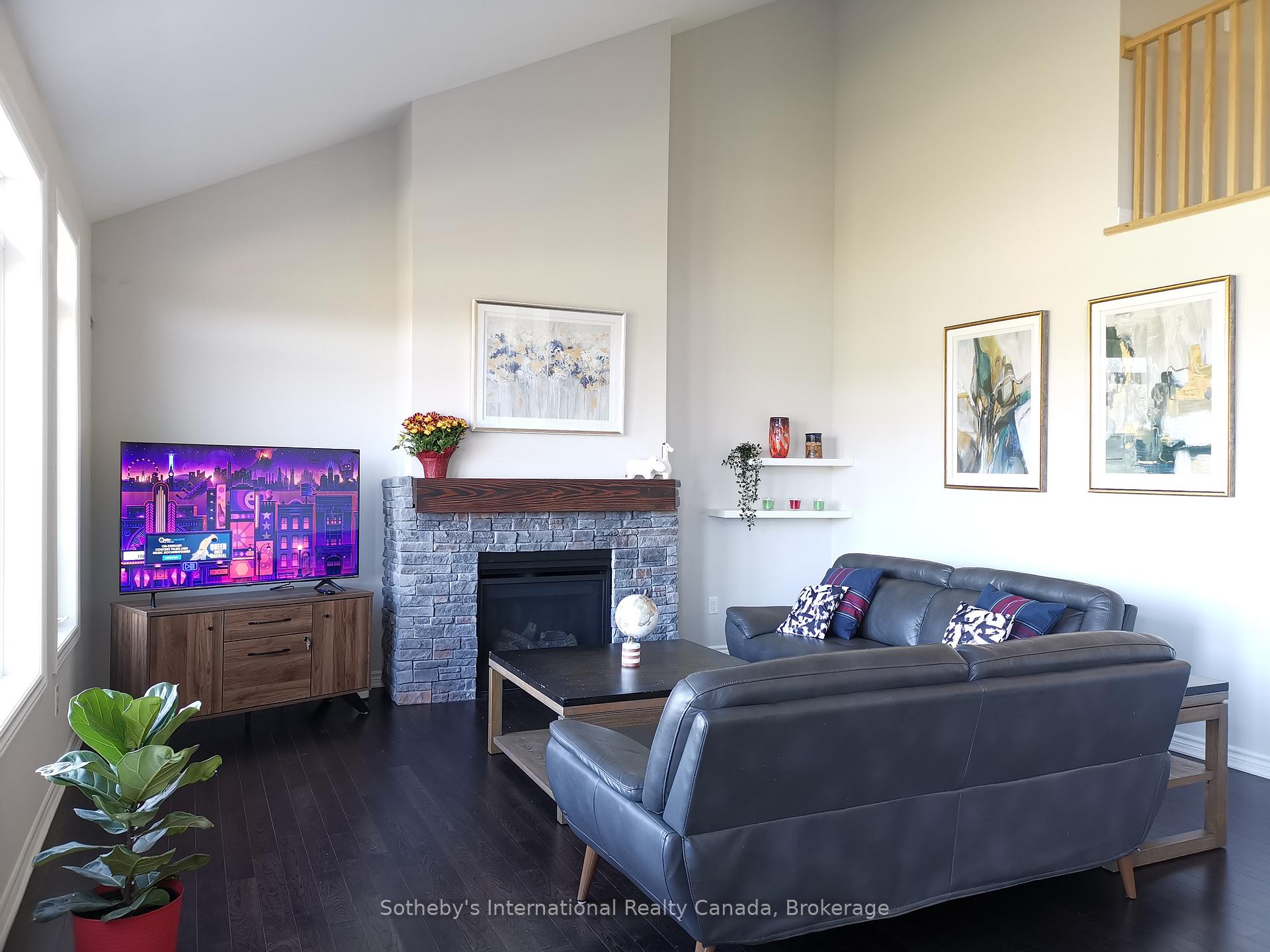 Photo 4 of 4 Spooner Crescent, Collingwood — HOMEH