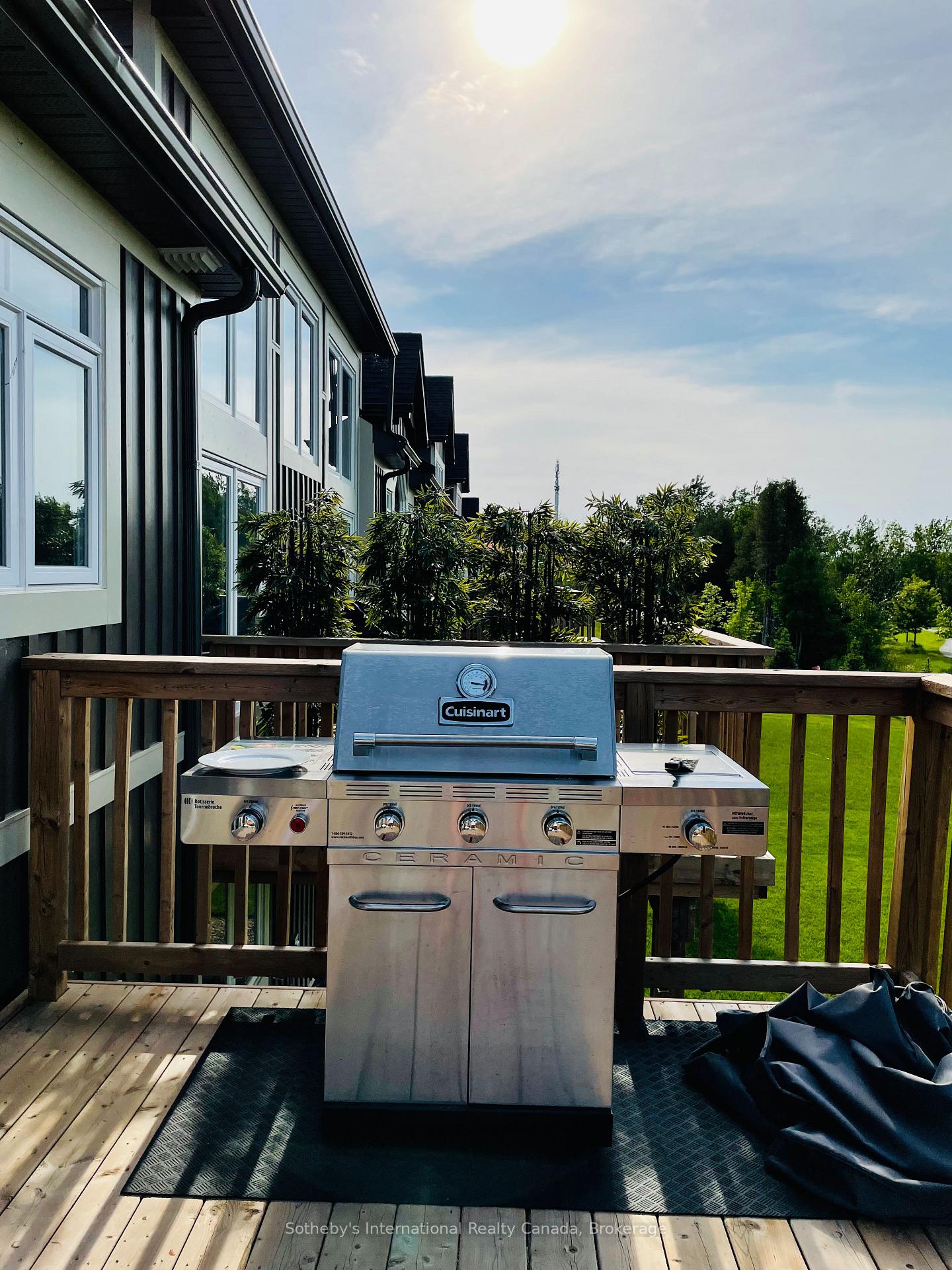 Photo 8 of 4 Spooner Crescent, Collingwood — HOMEH