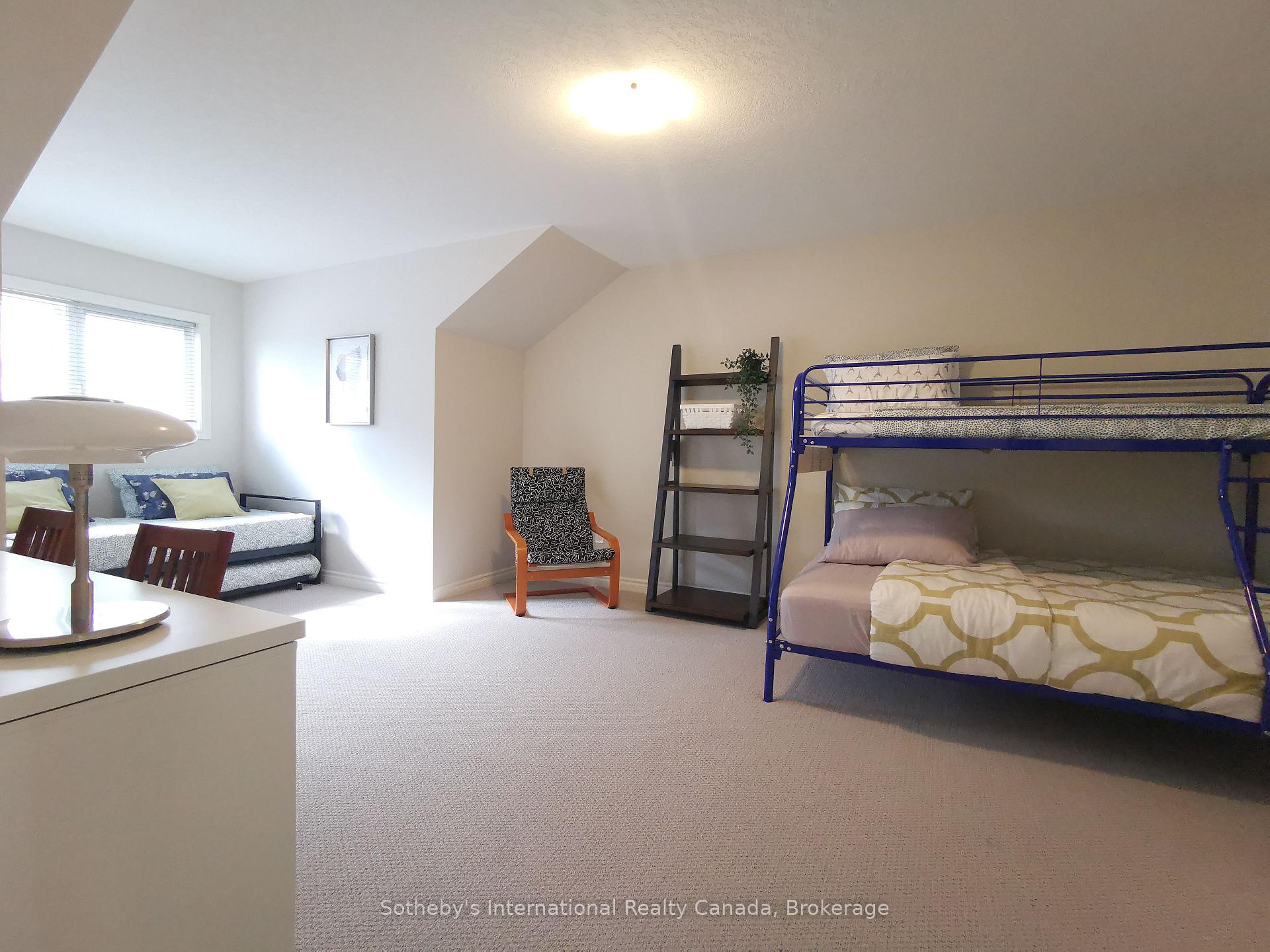 Photo 9 of 4 Spooner Crescent, Collingwood — HOMEH