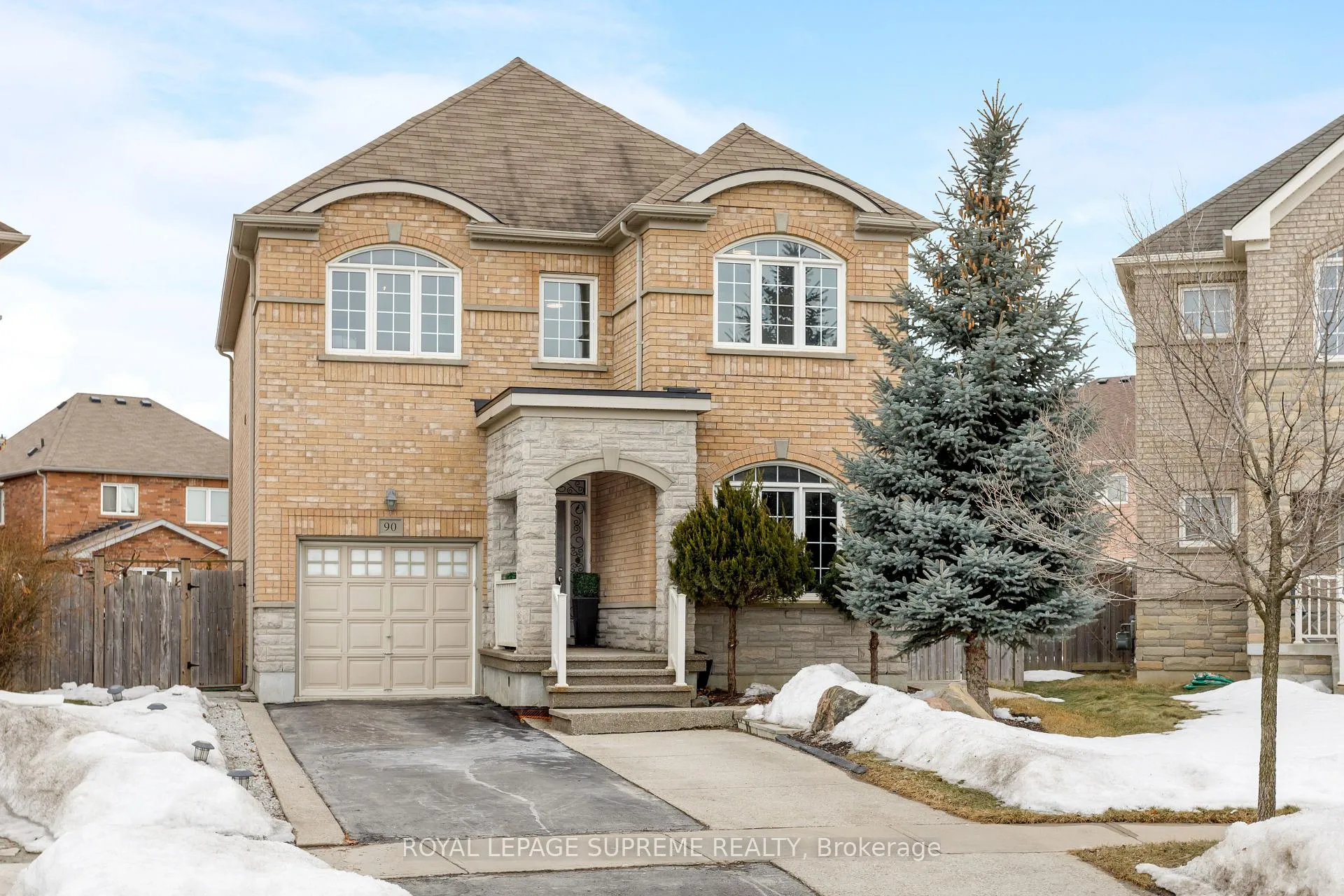 Photo 2 of 90 Lightcatcher Circle, Brampton, Bram East — HOMEH