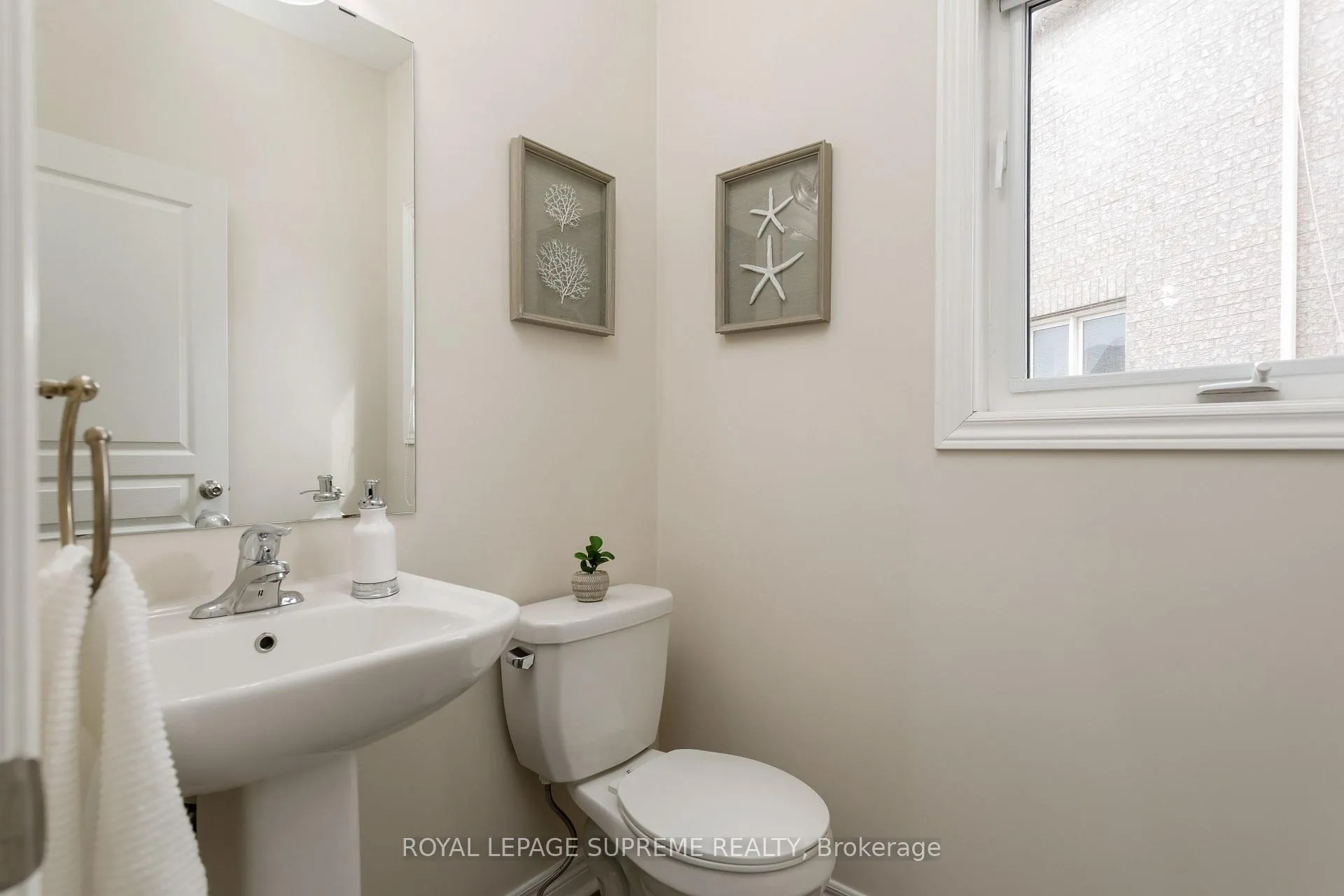 Photo 9 of 90 Lightcatcher Circle, Brampton, Bram East — HOMEH