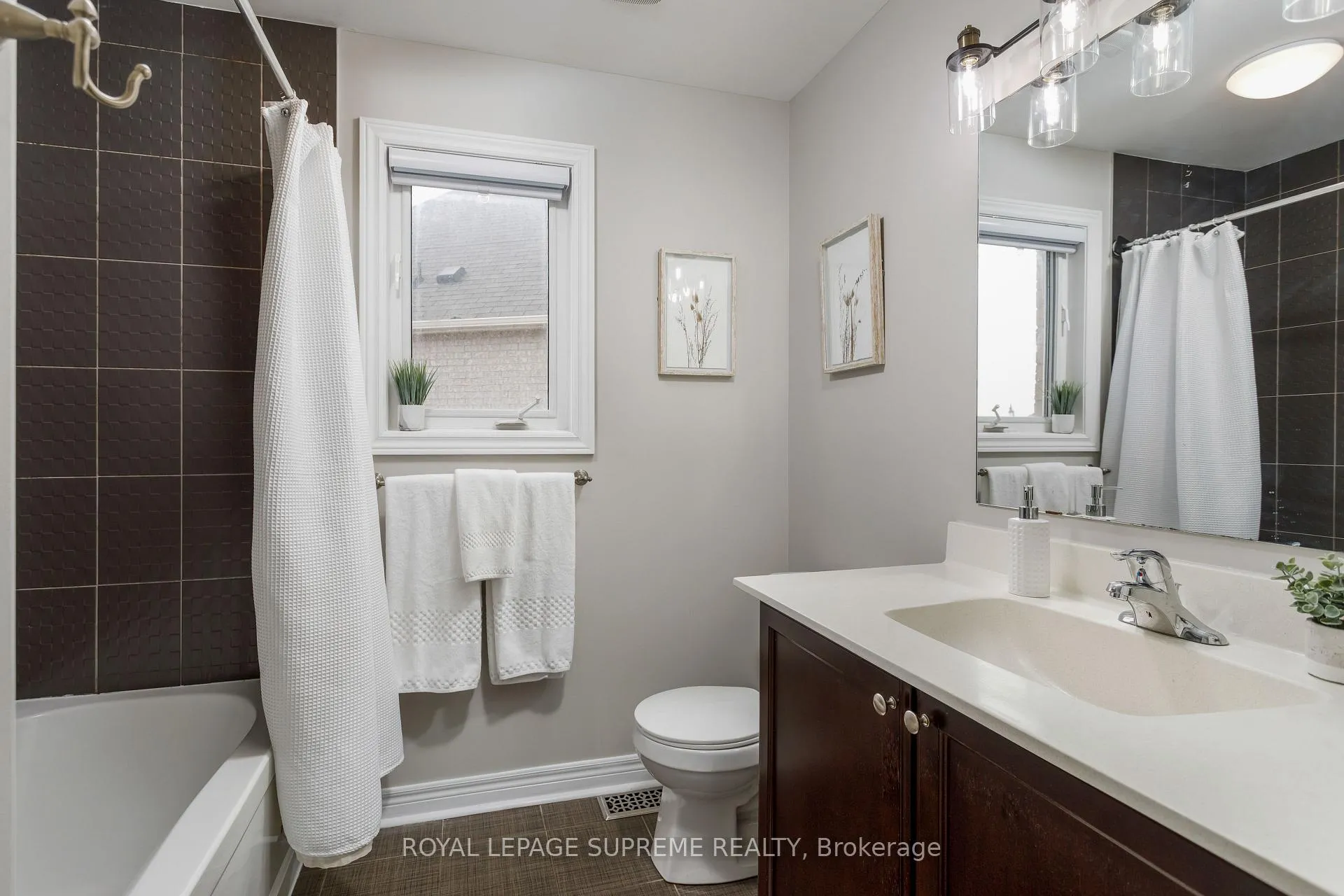 Photo 28 of 90 Lightcatcher Circle, Brampton, Bram East — HOMEH