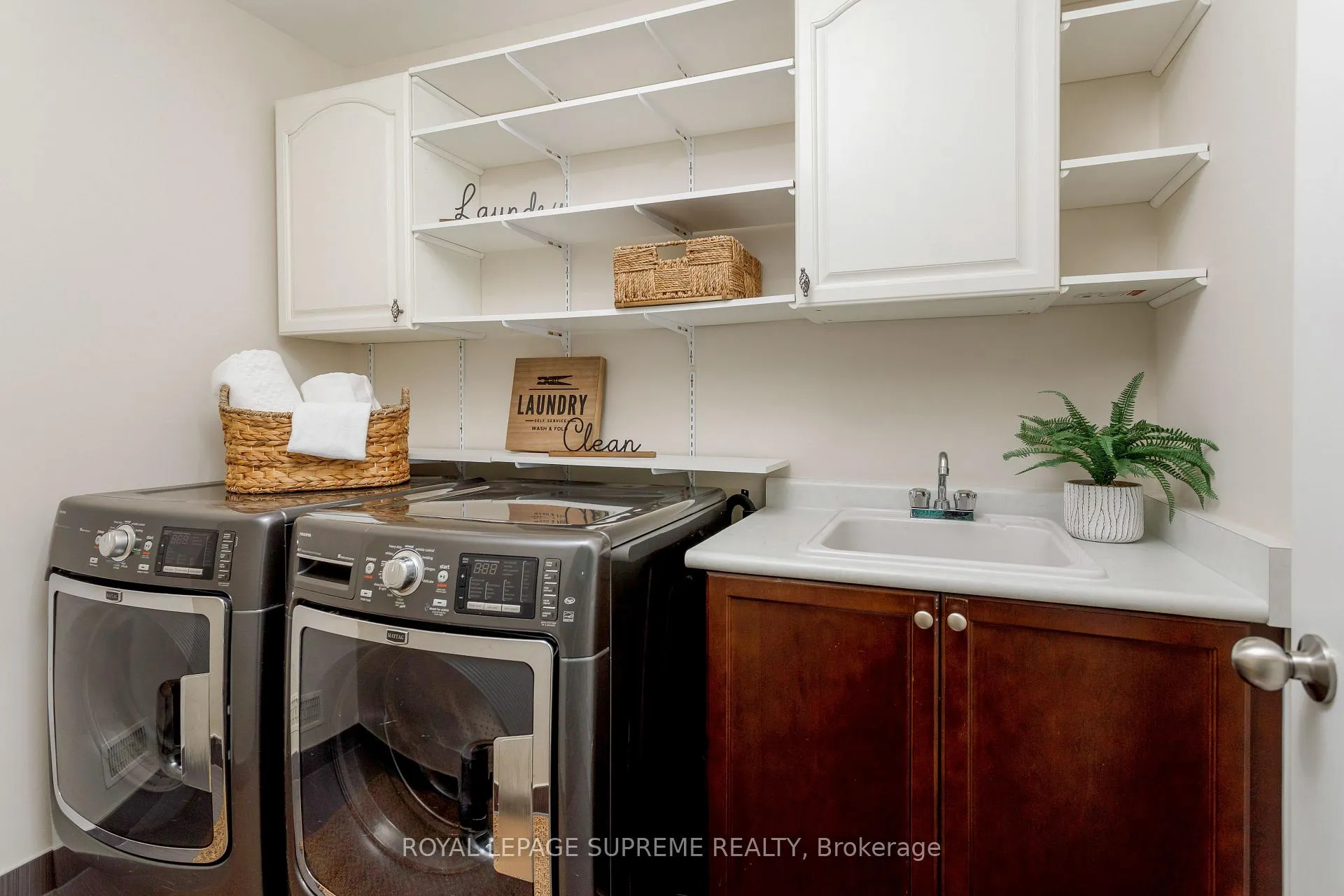 Photo 34 of 90 Lightcatcher Circle, Brampton, Bram East — HOMEH