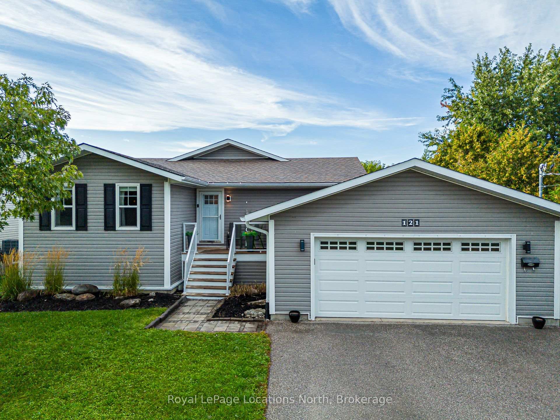 Photo 1 of 121 Erie Street, Collingwood — HOMEH