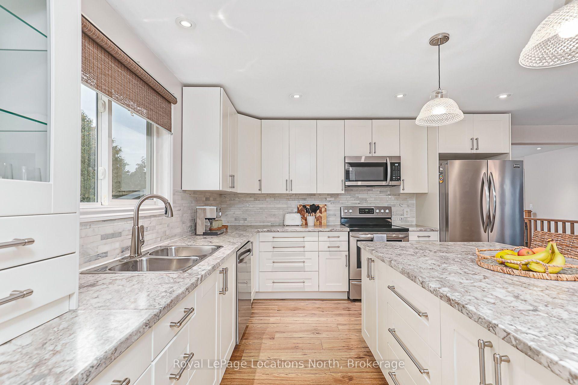 Photo 19 of 121 Erie Street, Collingwood — HOMEH