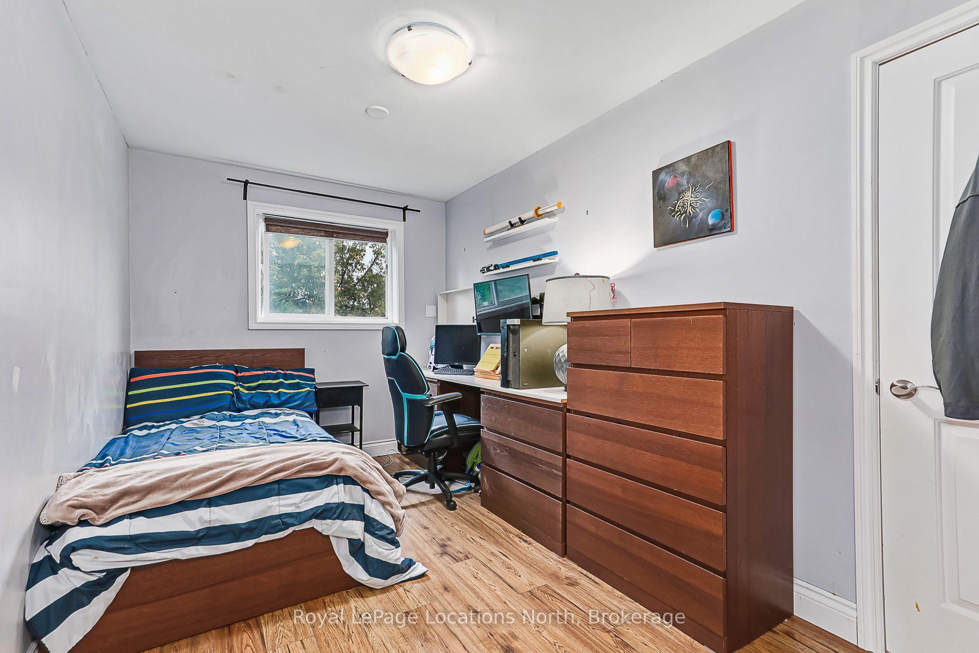 Photo 29 of 121 Erie Street, Collingwood — HOMEH