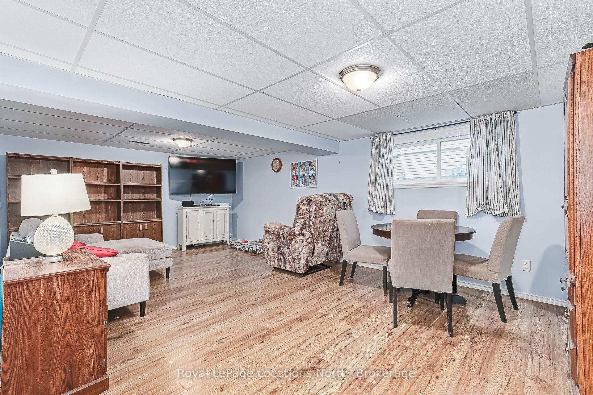 Photo 34 of 121 Erie Street, Collingwood — HOMEH