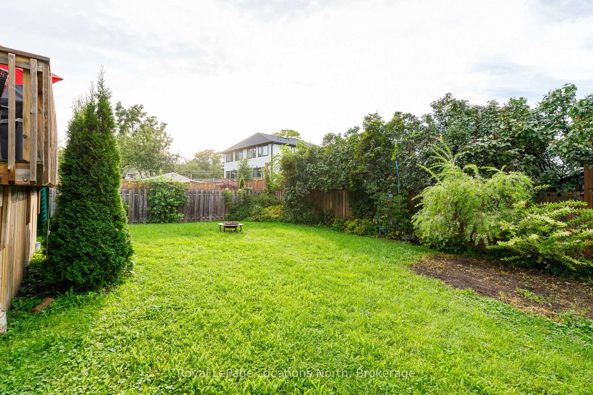 Photo 44 of 121 Erie Street, Collingwood — HOMEH