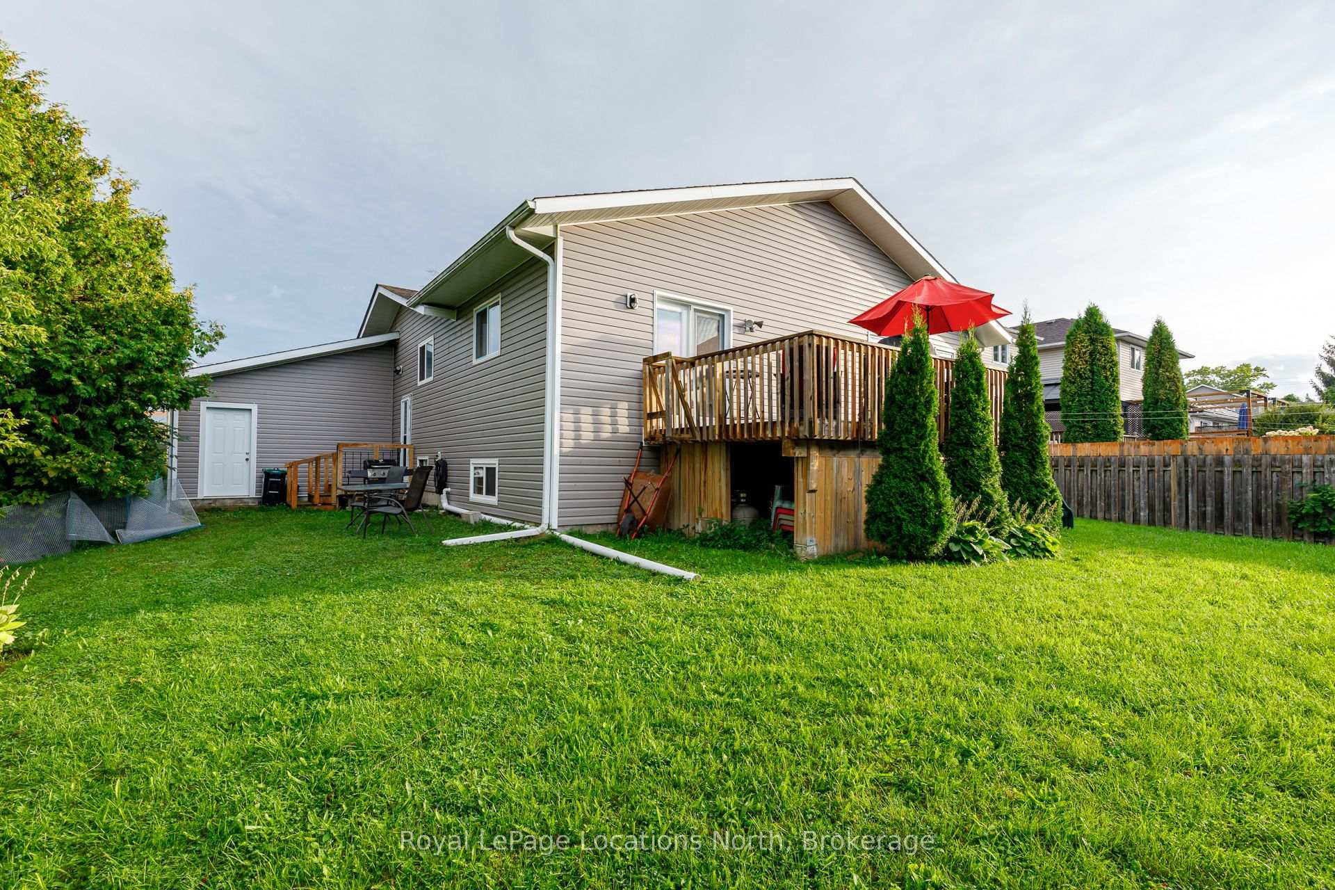 Photo 46 of 121 Erie Street, Collingwood — HOMEH