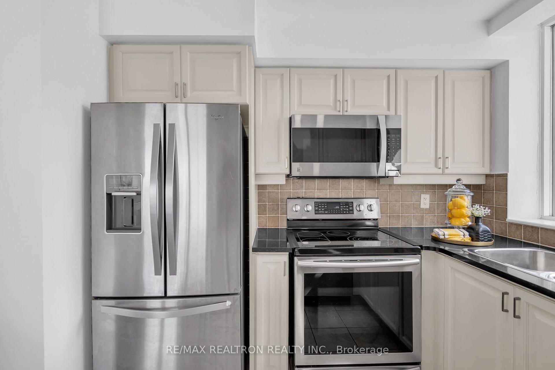 Photo 15 of Unit 1210, 70 High Park Avenue, Toronto, High Park North — HOMEH