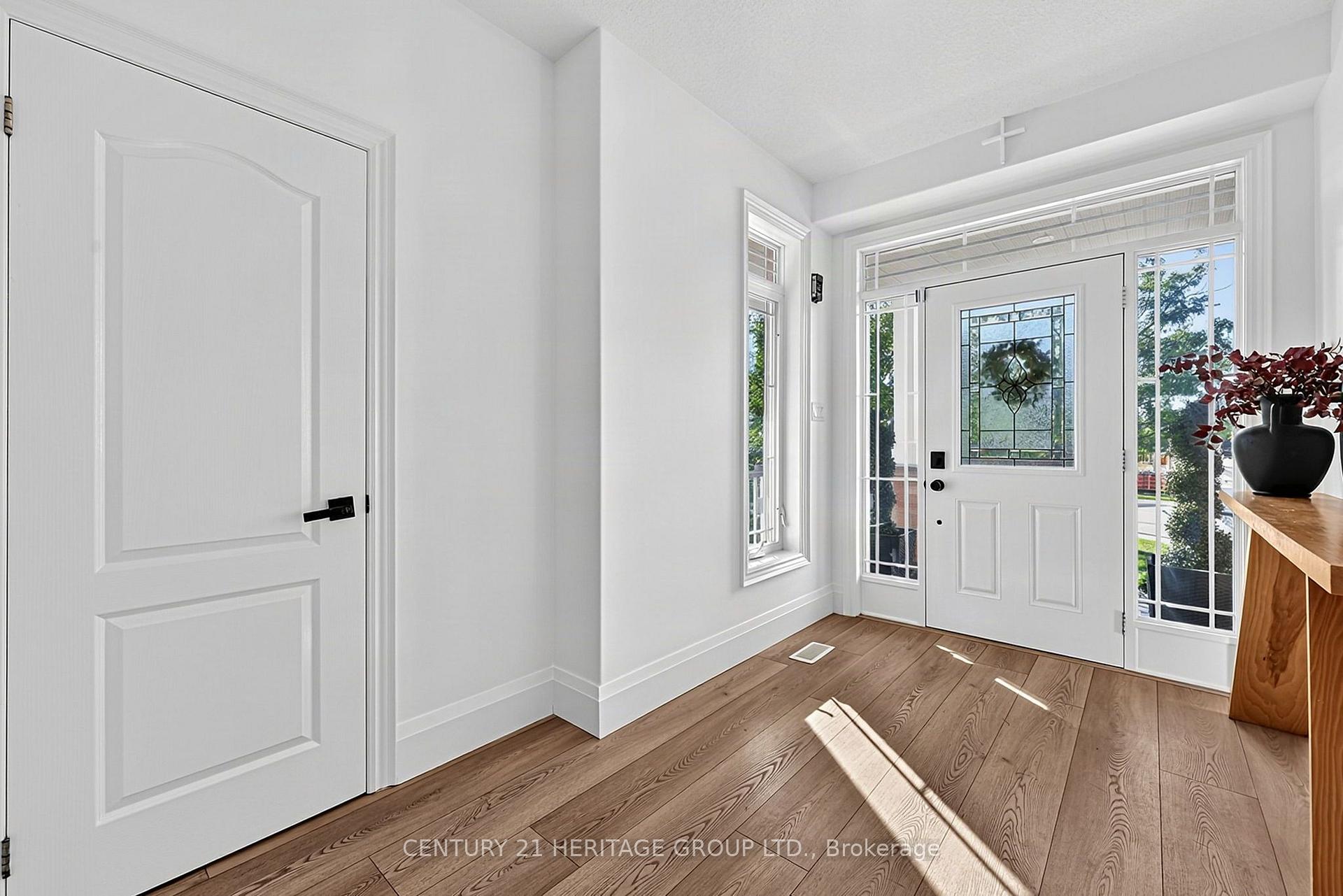 Photo 3 of 203 Gray Avenue, New Tecumseth, Alliston — HOMEH