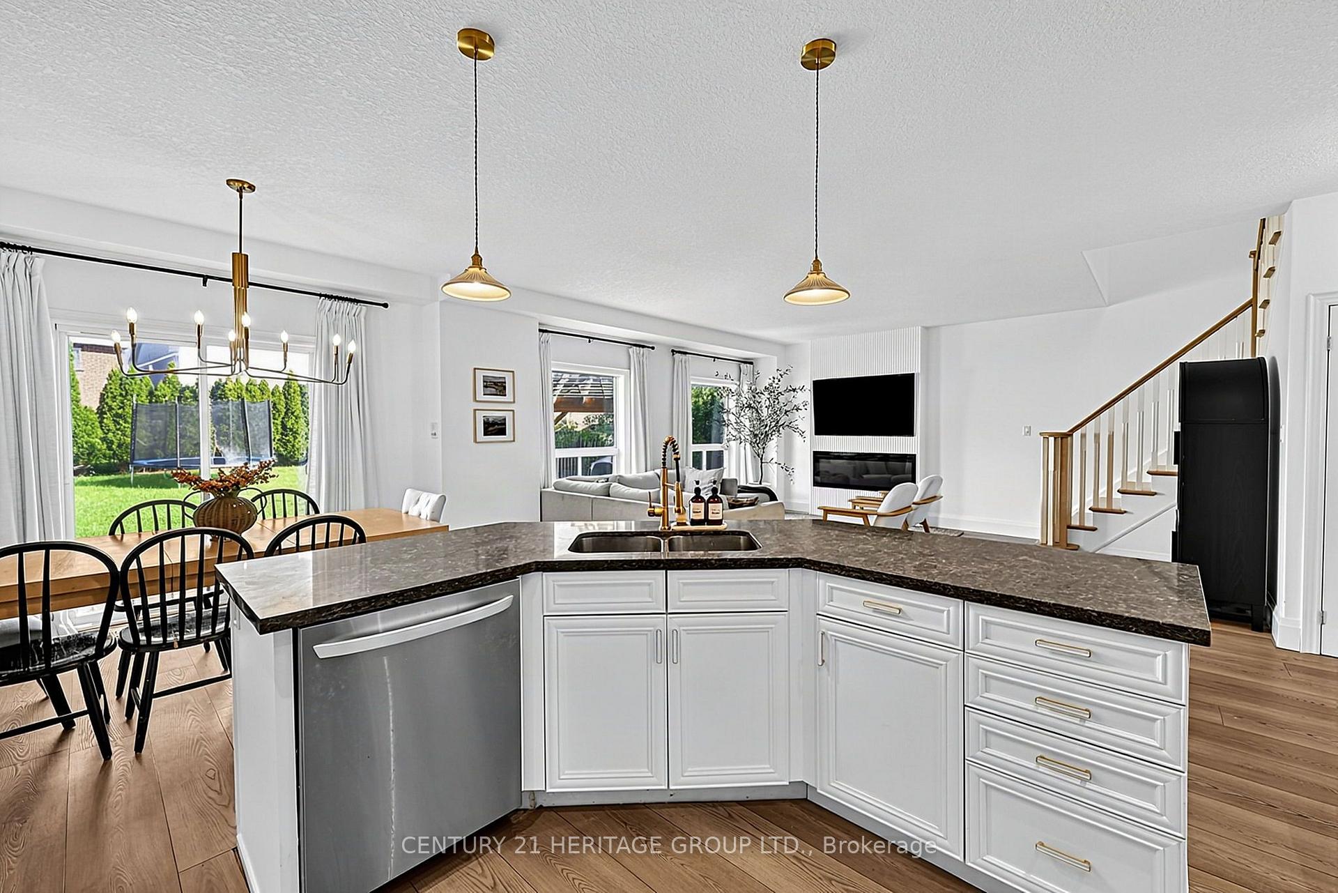 Photo 9 of 203 Gray Avenue, New Tecumseth, Alliston — HOMEH