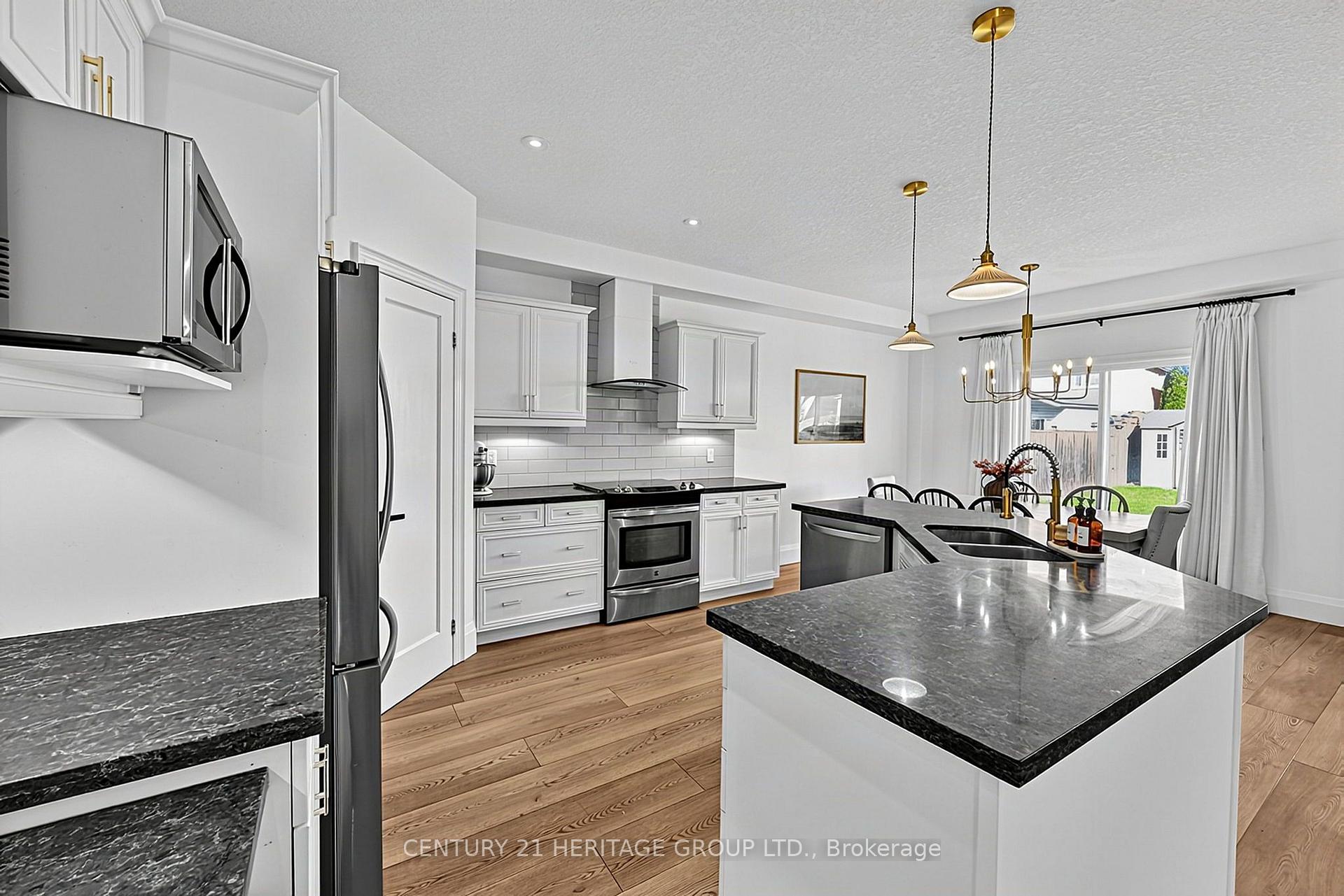 Photo 10 of 203 Gray Avenue, New Tecumseth, Alliston — HOMEH