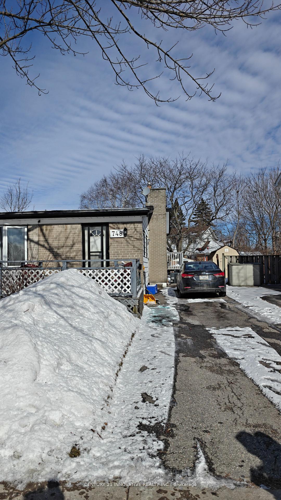 Photo 6 of 748 Krosno Boulevard, Pickering, Bay Ridges — HOMEH