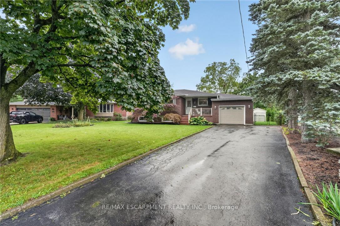 Photo 2 of 16 Elk Street, St. Catharines, Rykert/Vansickle — HOMEH
