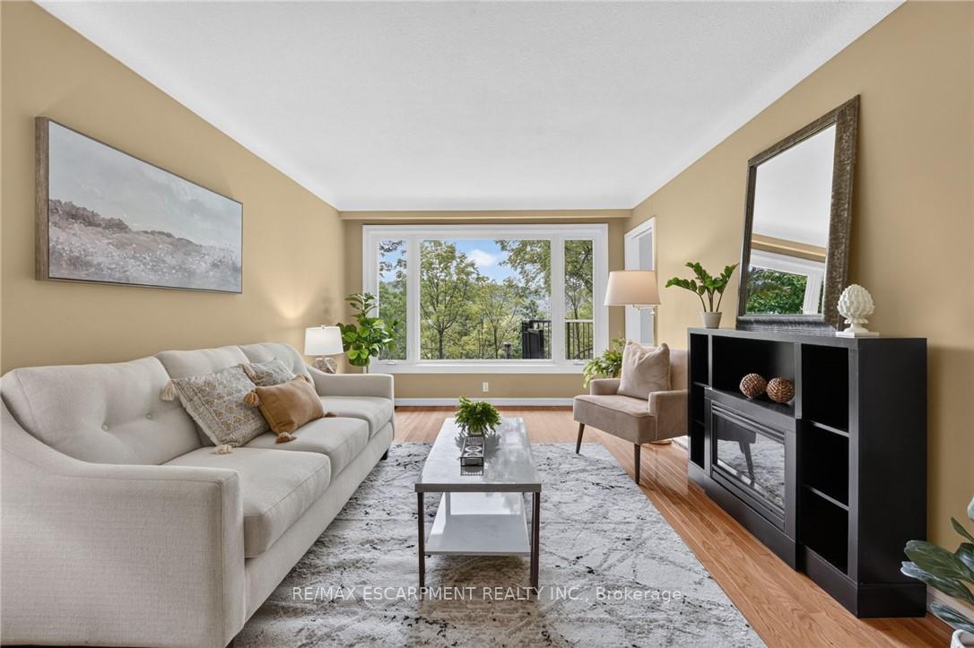 Photo 9 of 16 Elk Street, St. Catharines, Rykert/Vansickle — HOMEH