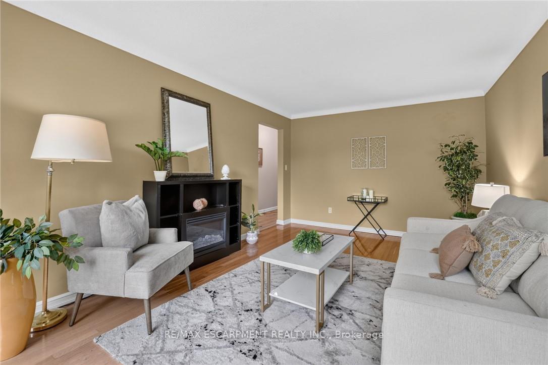 Photo 11 of 16 Elk Street, St. Catharines, Rykert/Vansickle — HOMEH