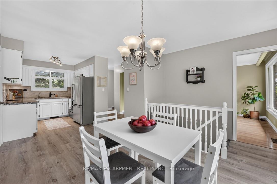 Photo 17 of 16 Elk Street, St. Catharines, Rykert/Vansickle — HOMEH