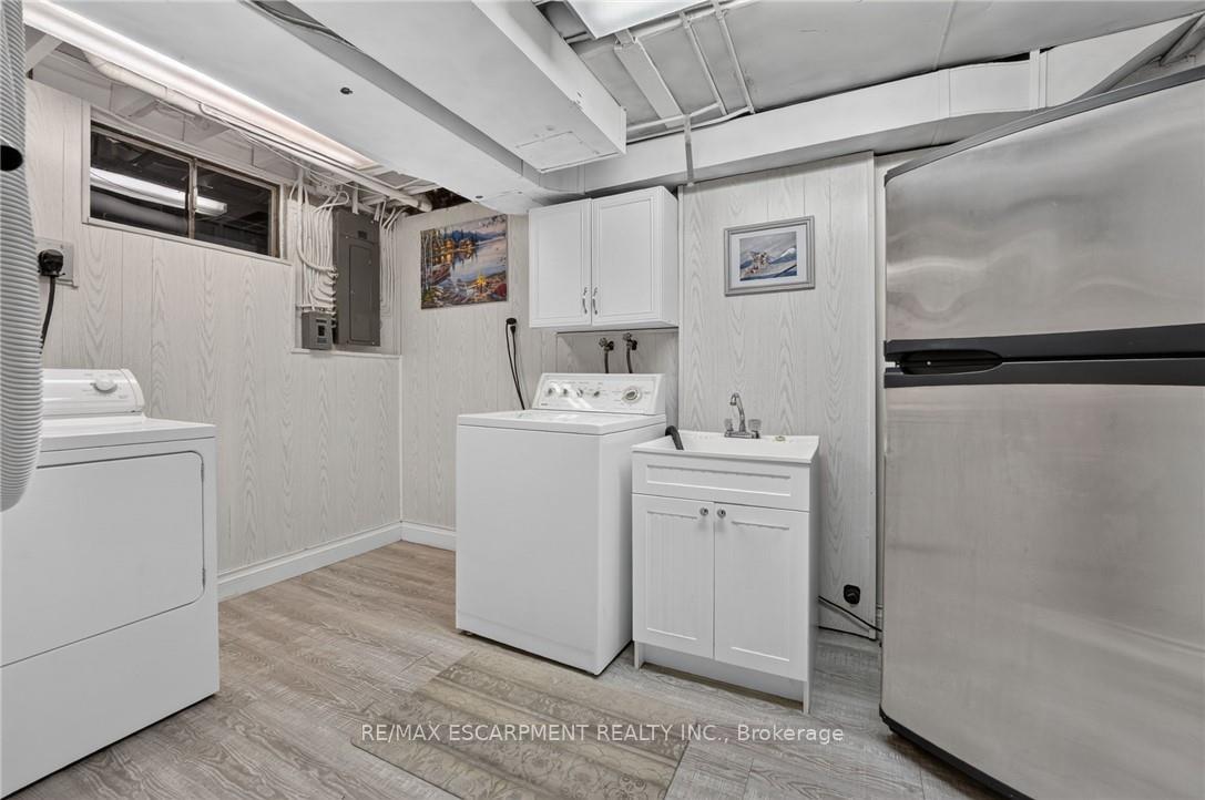 Photo 36 of 16 Elk Street, St. Catharines, Rykert/Vansickle — HOMEH