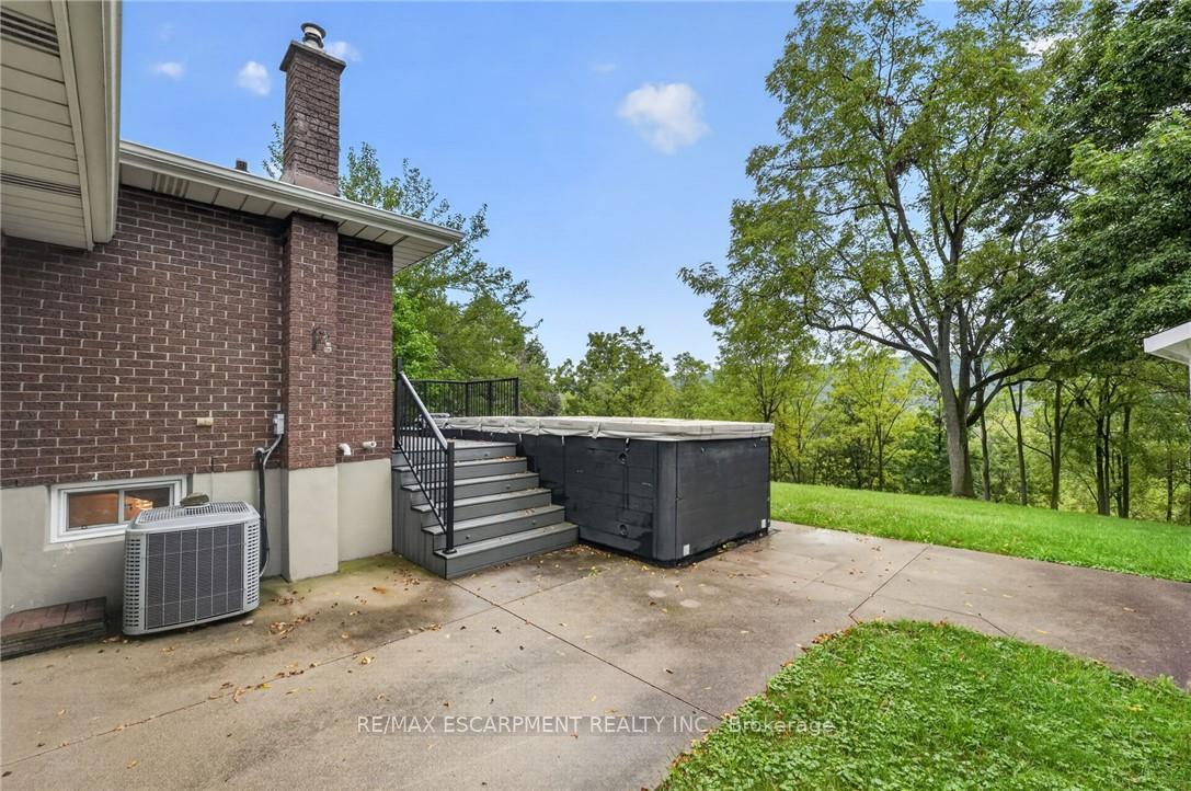Photo 37 of 16 Elk Street, St. Catharines, Rykert/Vansickle — HOMEH