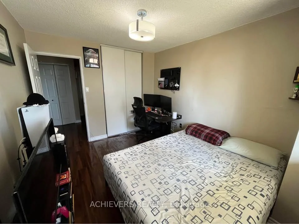 Photo 9 of Unit 507, 3590 Kaneff Crescent, Mississauga, Mississauga Valleys — HOMEH